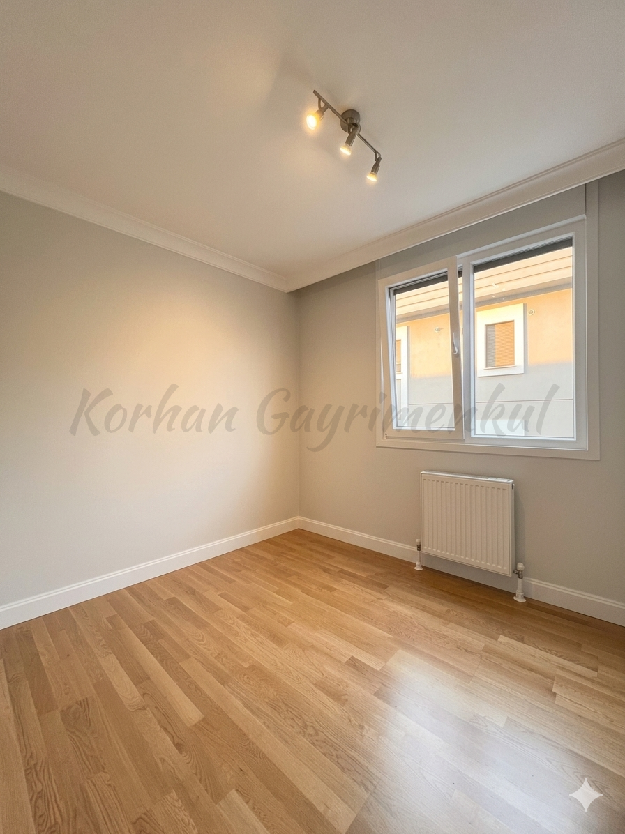 CADDEBOSTAN BAĞDAT CADDESİNE İLK PARALELDE 130M2 BRÜT 3+1 BALKONLU ENEVEYN BANYOLU (YERi HAZIR)