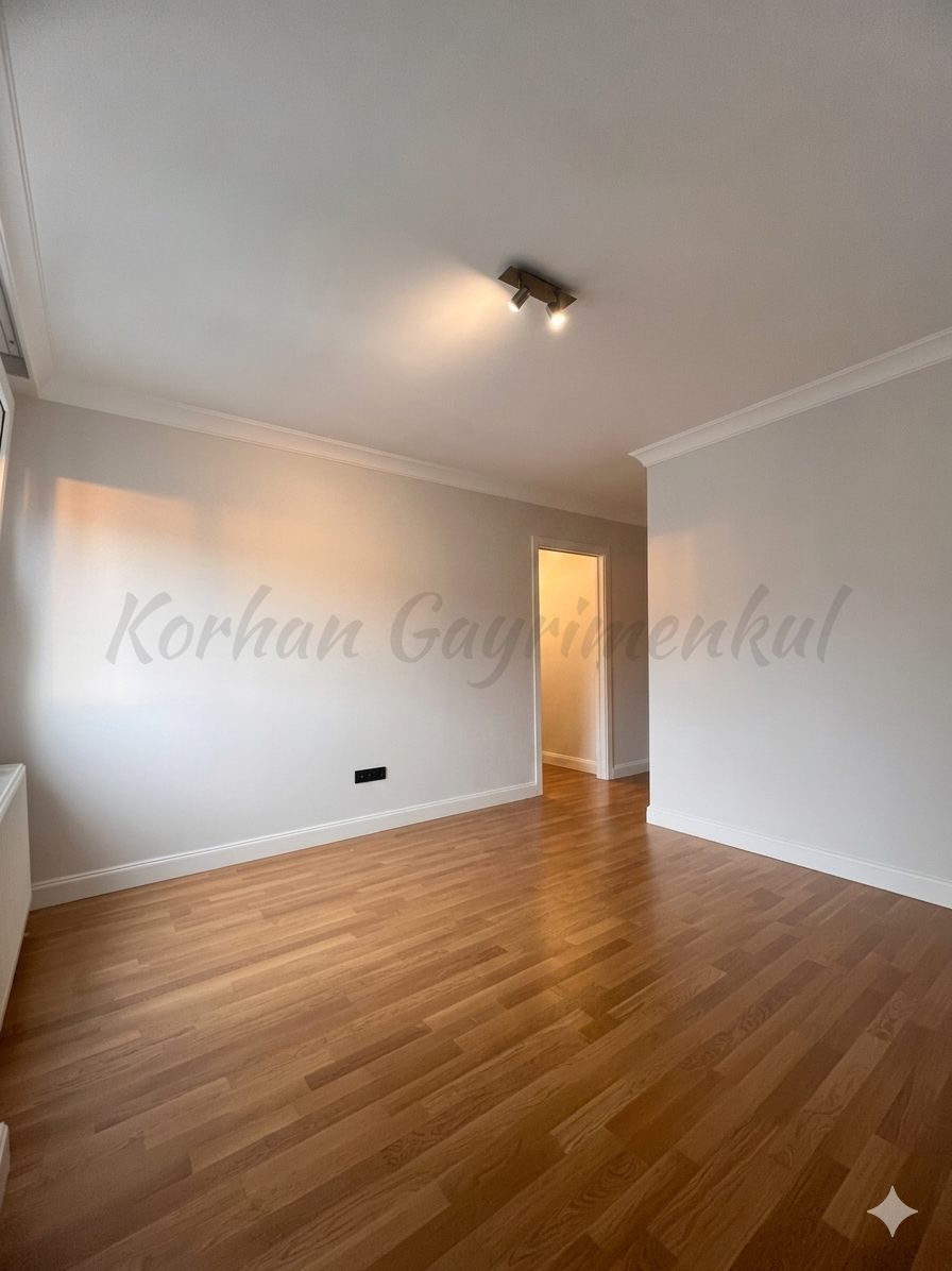 CADDEBOSTAN BAĞDAT CADDESİNE İLK PARALELDE 130M2 BRÜT 3+1 BALKONLU ENEVEYN BANYOLU (YERi HAZIR)