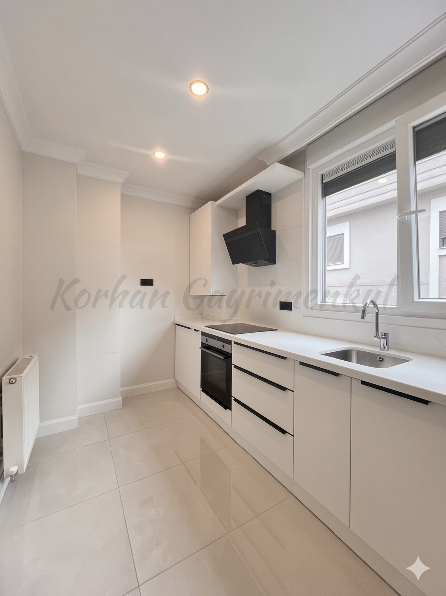 CADDEBOSTAN BAĞDAT CADDESİNE İLK PARALELDE 130M2 BRÜT 3+1 BALKONLU ENEVEYN BANYOLU (YERi HAZIR)