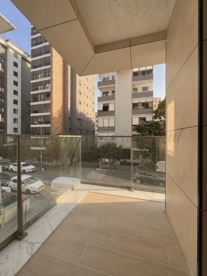 CADDEBOSTAN SAHİLDE BALKONLU 104M2 NET 3+1 SIFIR