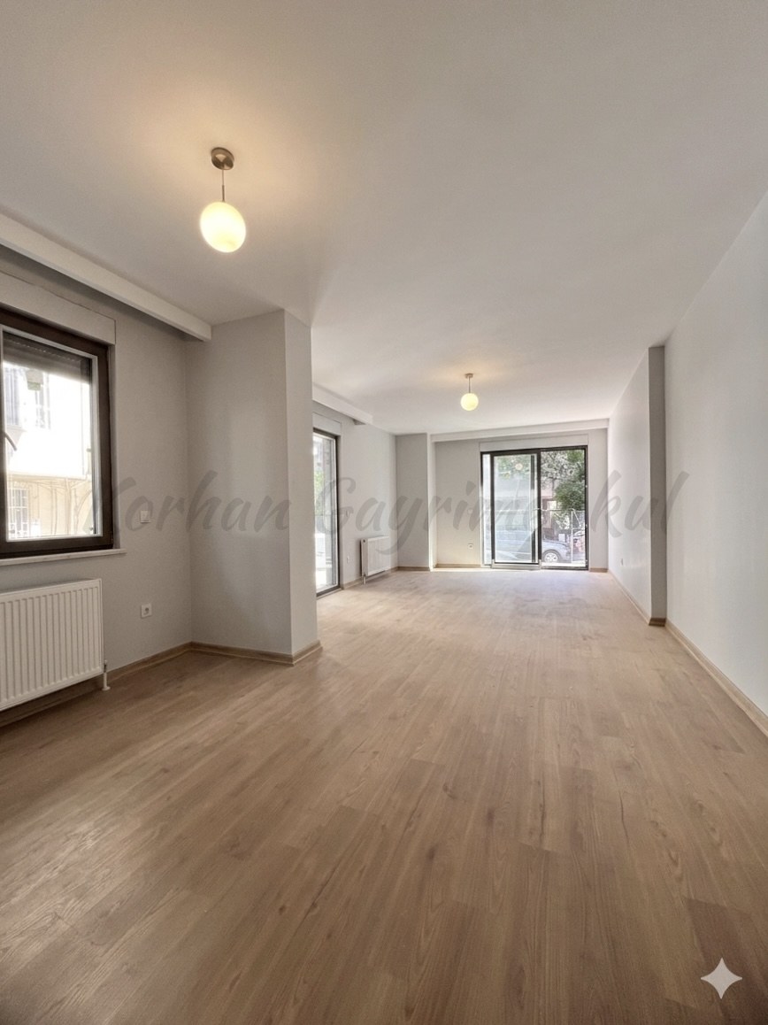 CADDEBOSTAN SAHİLDE EBEVEYN BANYOLU 86M2 NET 2+1 SIFIR