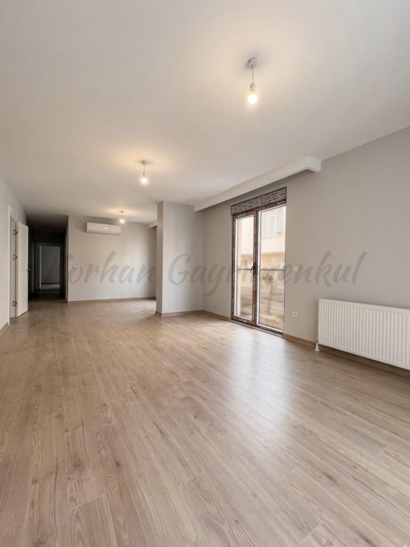 CADDEBOSTAN SAHİLDE EBEVEYN BANYOLU 86M2 NET 2+1 SIFIR