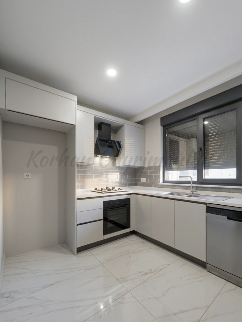 CADDEBOSTAN SAHİLDE EBEVEYN BANYOLU 86M2 NET 2+1 SIFIR