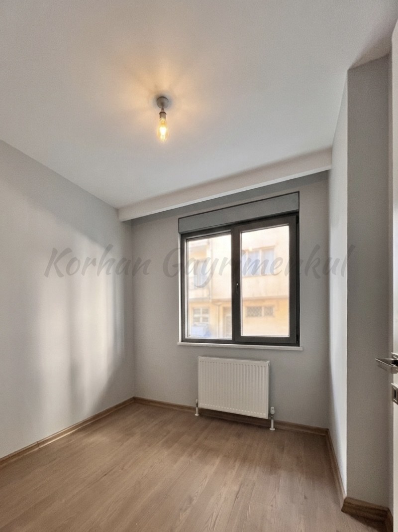 CADDEBOSTAN SAHİLDE EBEVEYN BANYOLU 86M2 NET 2+1 SIFIR
