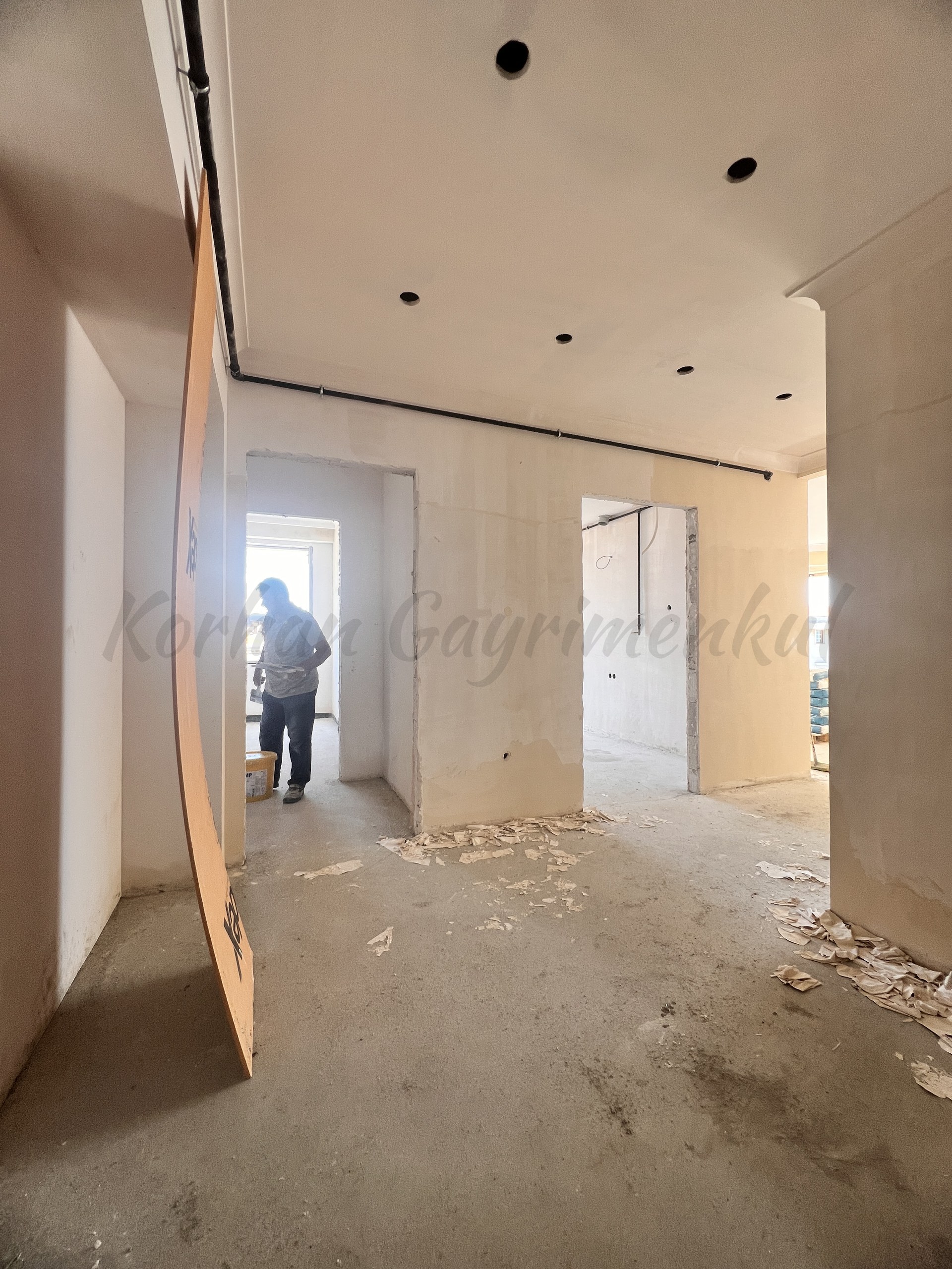SUADİYE SAHİLDE DENİZ MANZARALI 138M2 NET 4+1 SIFIR