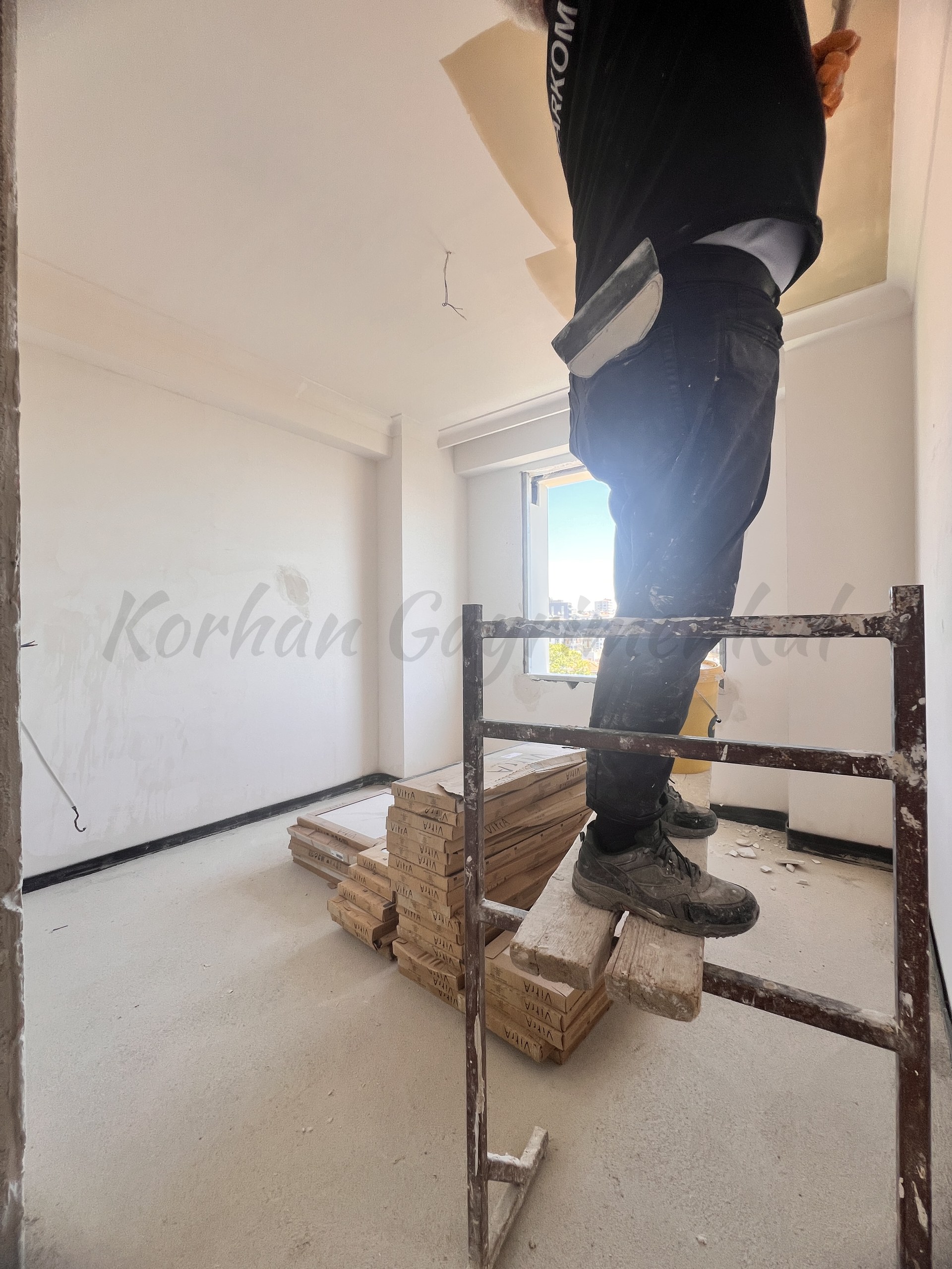 SUADİYE SAHİLDE DENİZ MANZARALI 138M2 NET 4+1 SIFIR