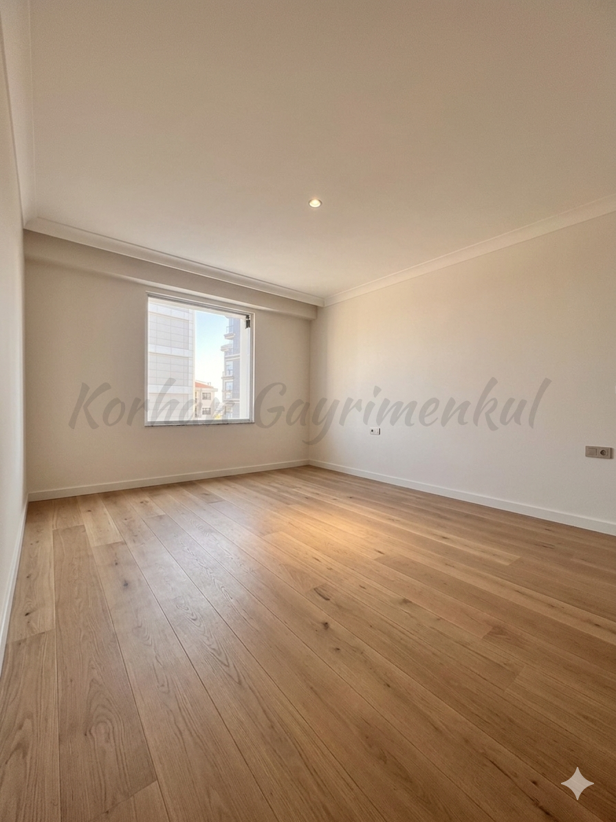 SUADİYE SAHİLDE DENİZ MANZARALI 138M2 NET 4+1 SIFIR