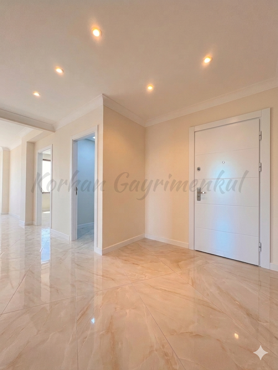 SUADİYE SAHİLDE DENİZ MANZARALI 138M2 NET 4+1 SIFIR