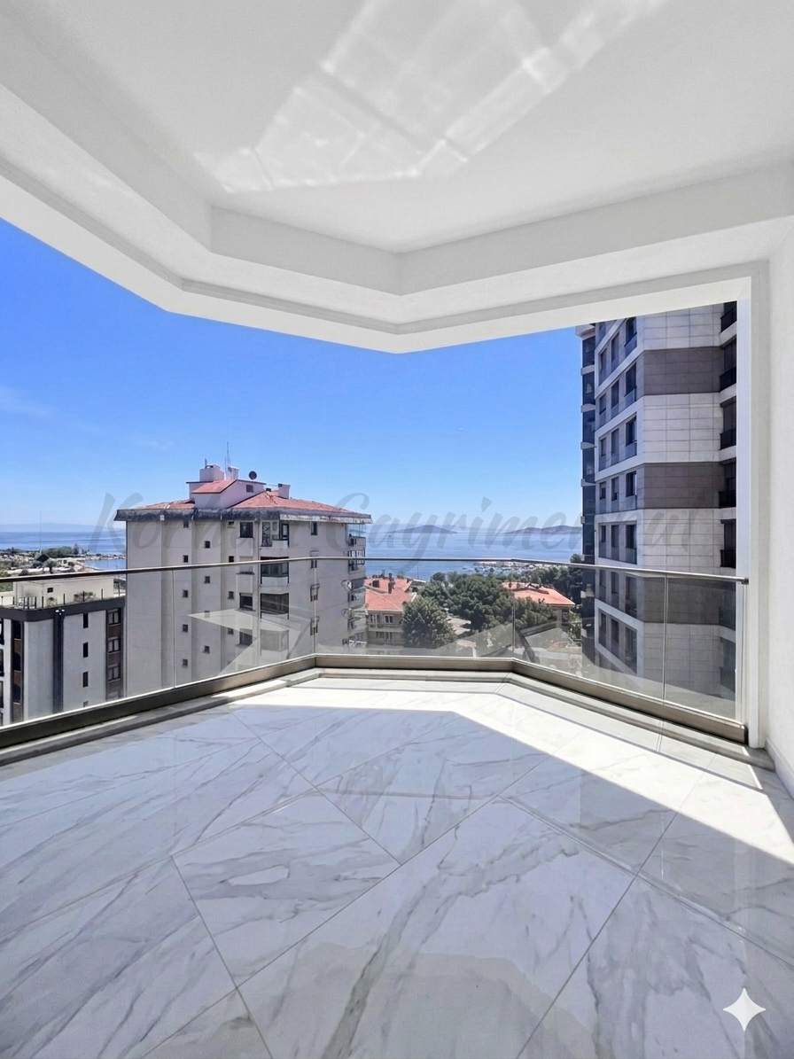 SUADİYE SAHİLDE DENİZ MANZARALI 138M2 NET 4+1 SIFIR