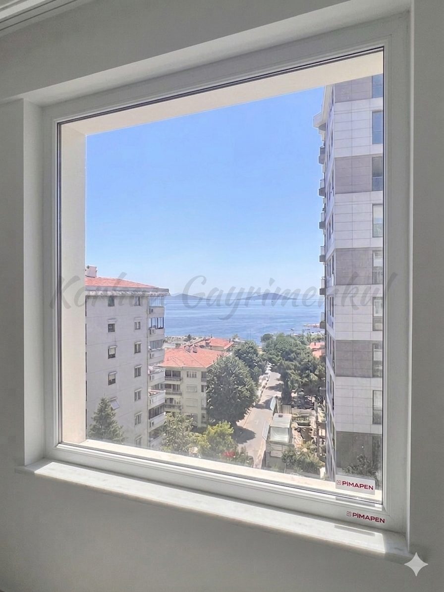 SUADİYE SAHİLDE DENİZ MANZARALI 138M2 NET 4+1 SIFIR