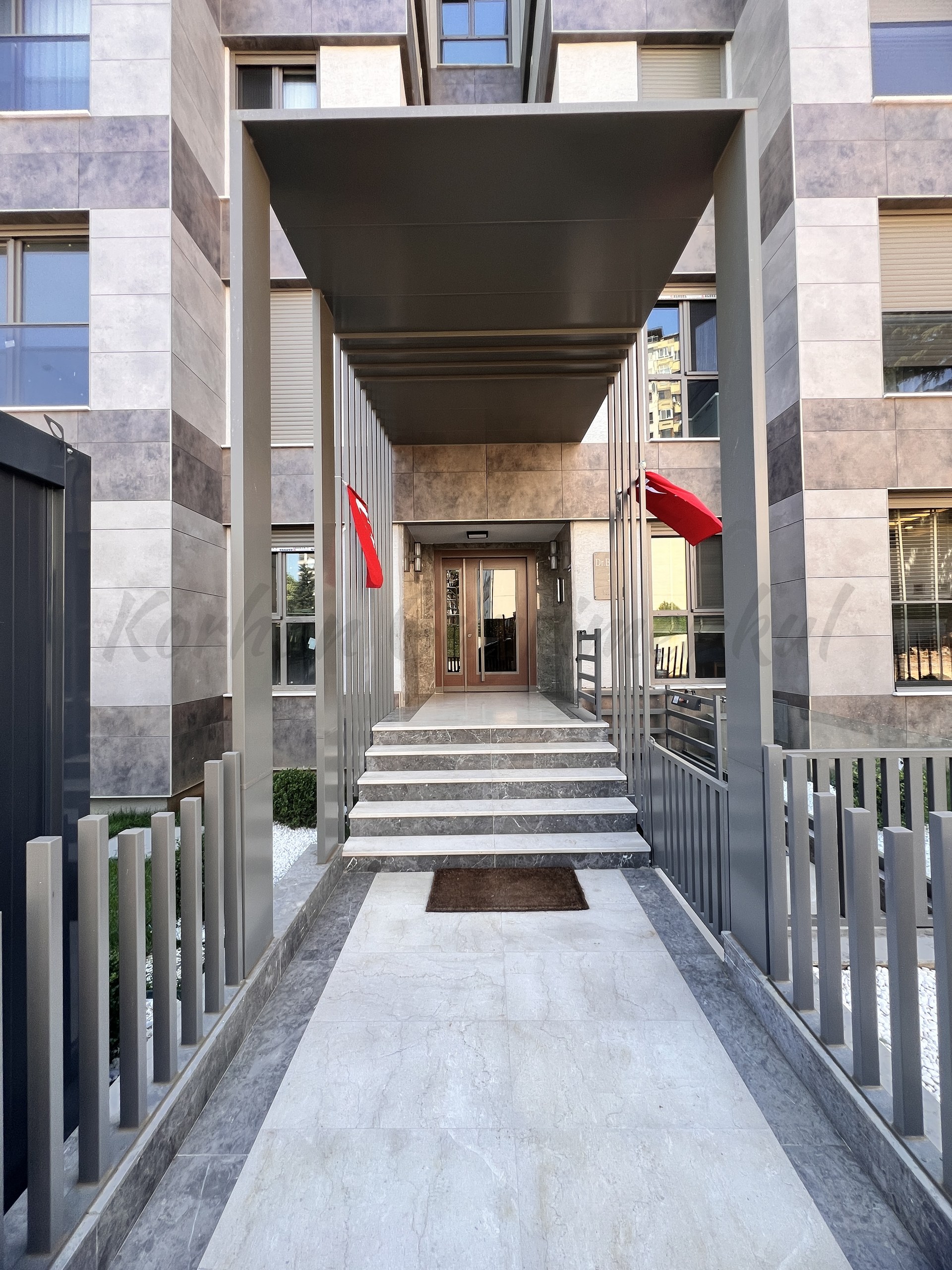 SUADİYE BEYMEN ARKASI BALKONLU YÜZME HAVUZLU 105M2 NET 3+1 SIFIR