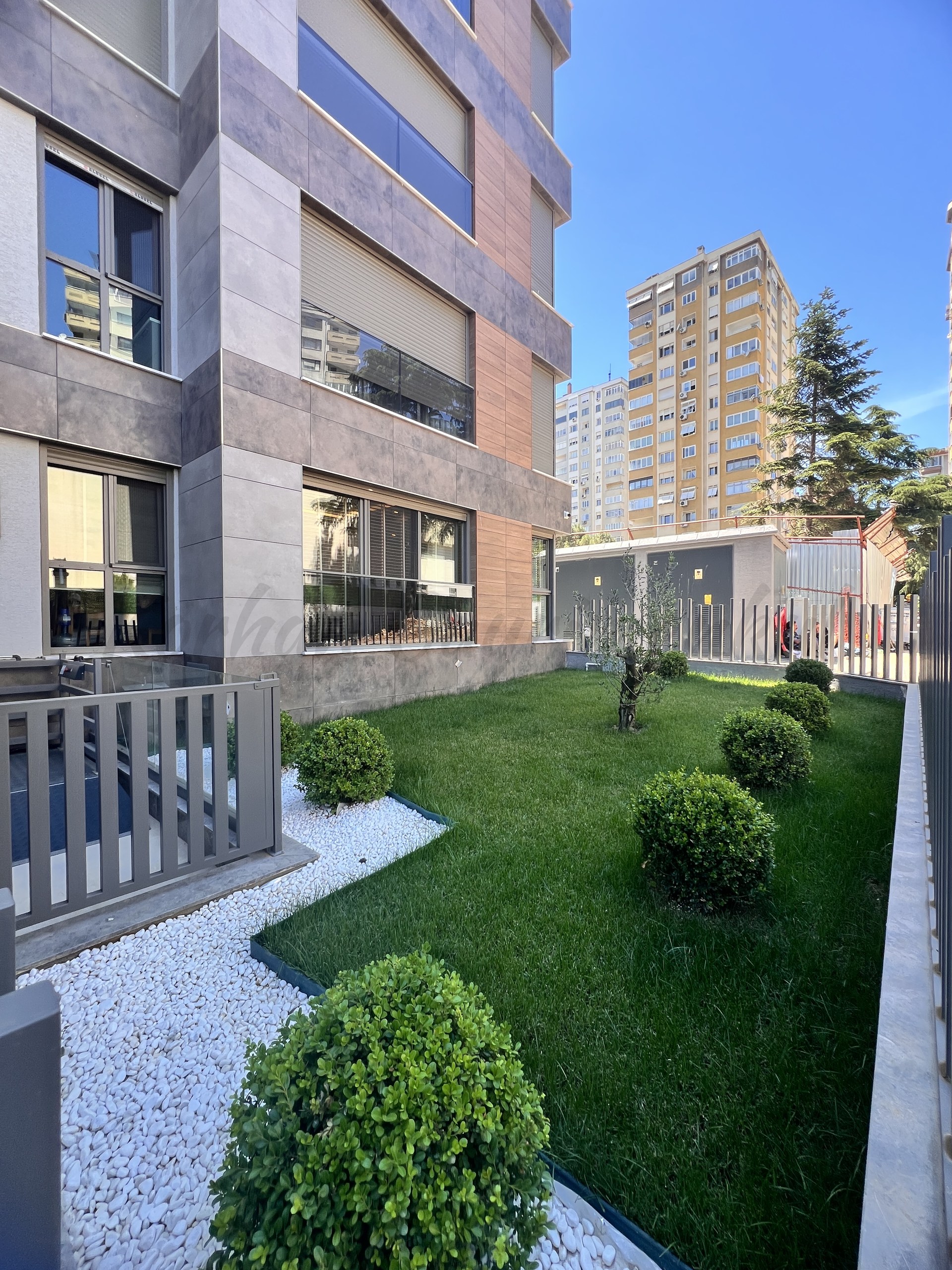 SUADİYE BEYMEN ARKASI BALKONLU YÜZME HAVUZLU 105M2 NET 3+1 SIFIR