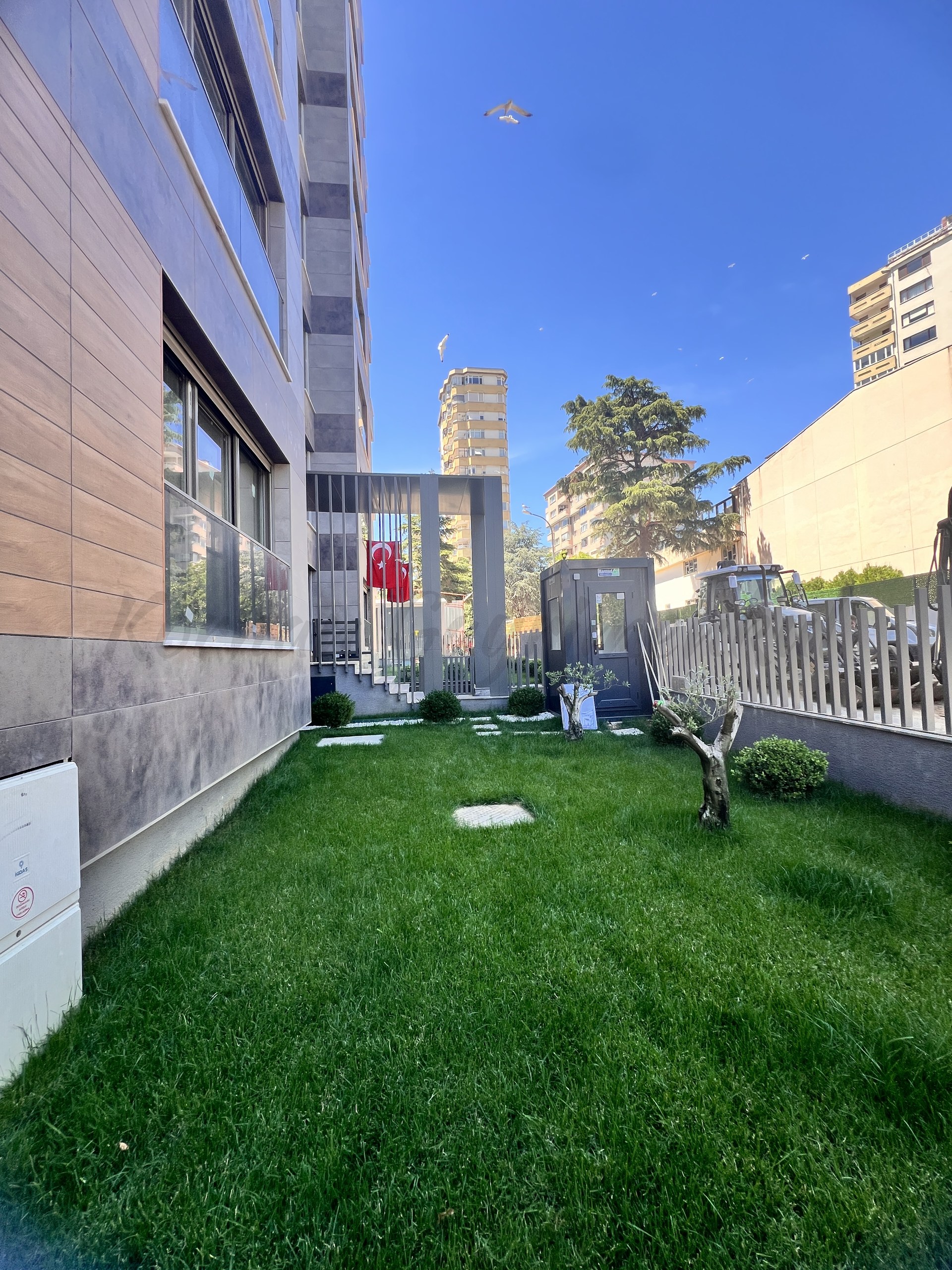 SUADİYE BEYMEN ARKASI BALKONLU YÜZME HAVUZLU 105M2 NET 3+1 SIFIR