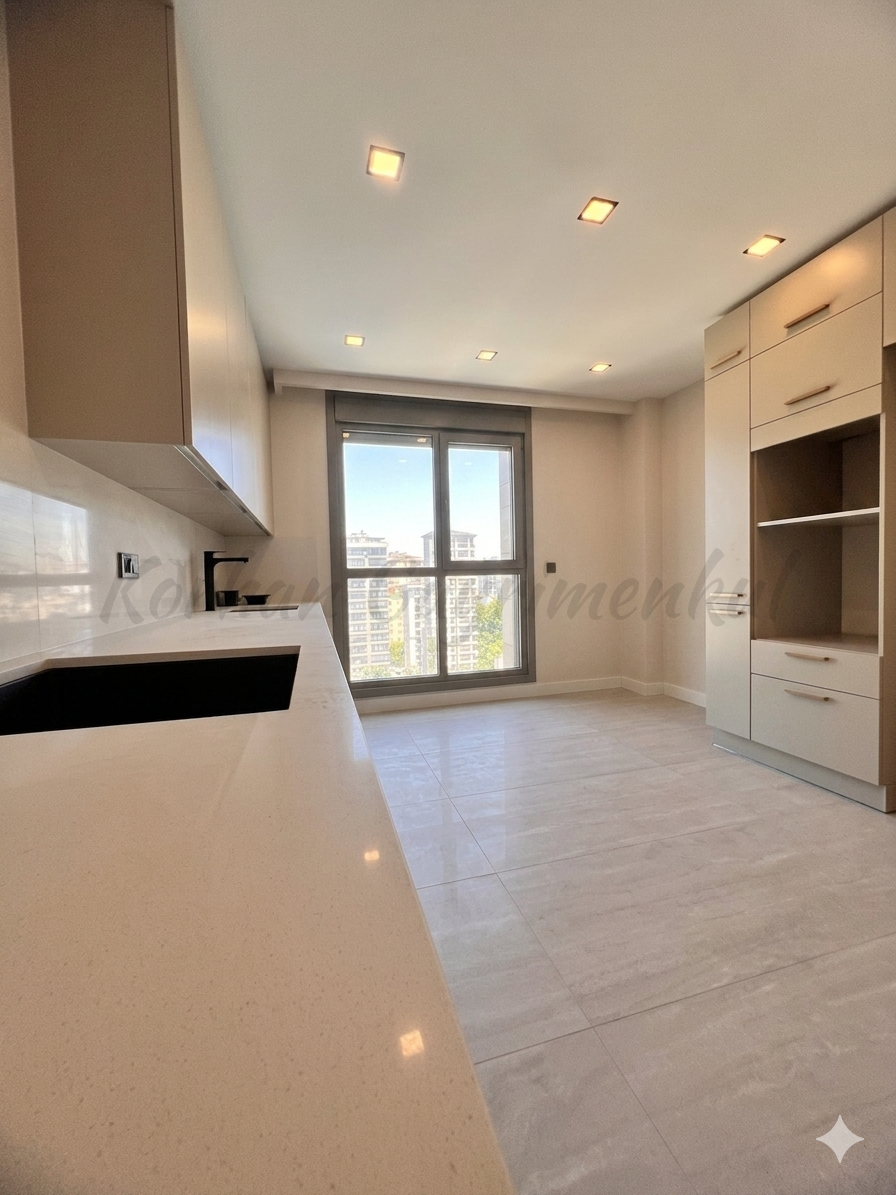 SUADİYE BEYMEN ARKASI BALKONLU YÜZME HAVUZLU 105M2 NET 3+1 SIFIR