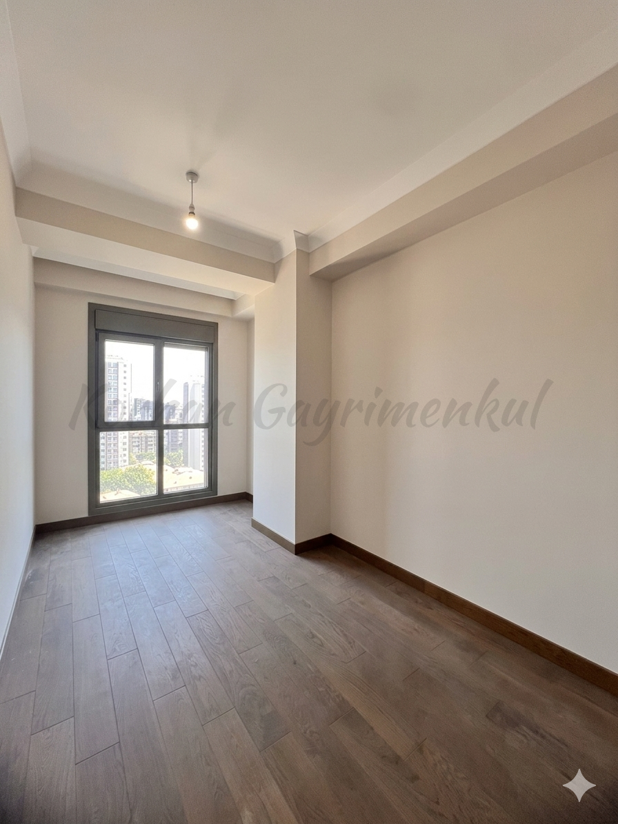 SUADİYE BEYMEN ARKASI BALKONLU YÜZME HAVUZLU 105M2 NET 3+1 SIFIR