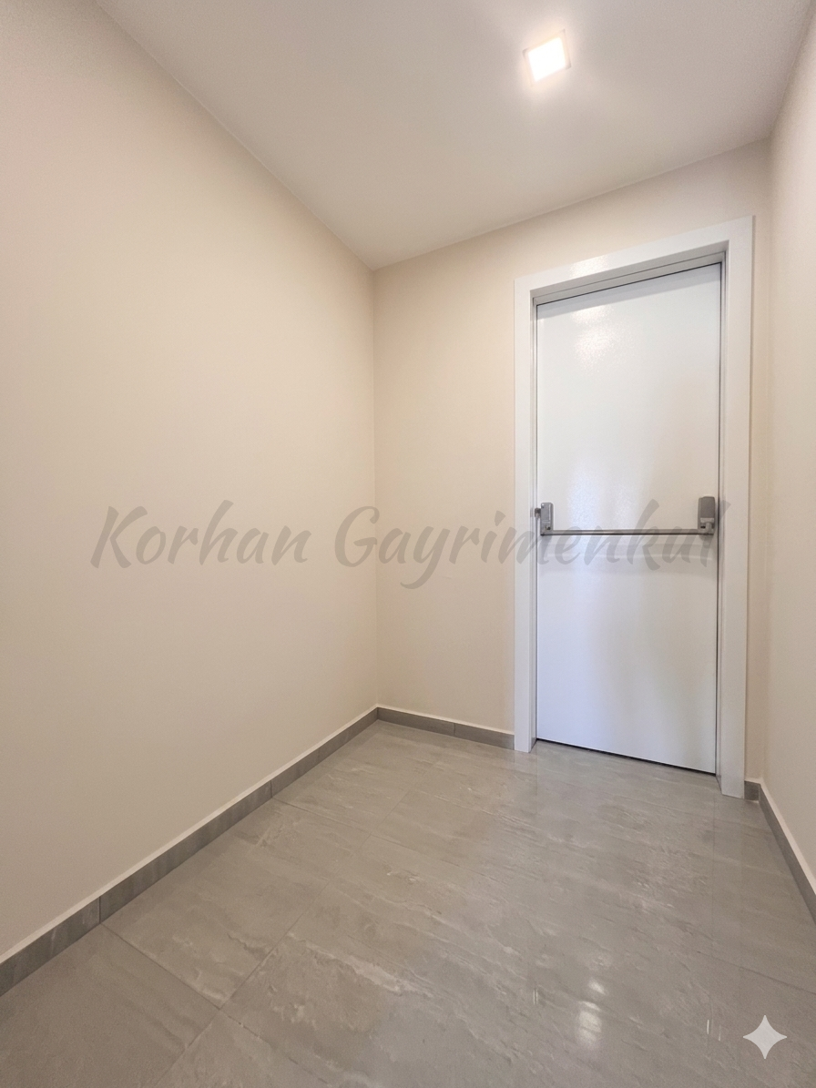 SUADİYE BEYMEN ARKASI BALKONLU YÜZME HAVUZLU 105M2 NET 3+1 SIFIR