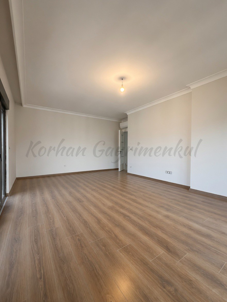 ERENKÖY MARMARAYA YAKIN EBEVEYN BANYOLU 90M2 NET 3+1 SIFIR