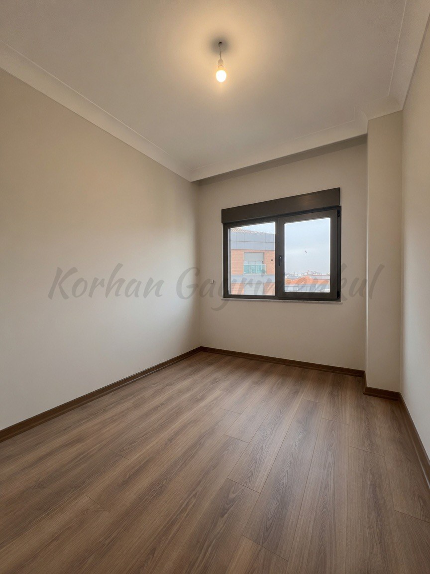ERENKÖY MARMARAYA YAKIN EBEVEYN BANYOLU 90M2 NET 3+1 SIFIR