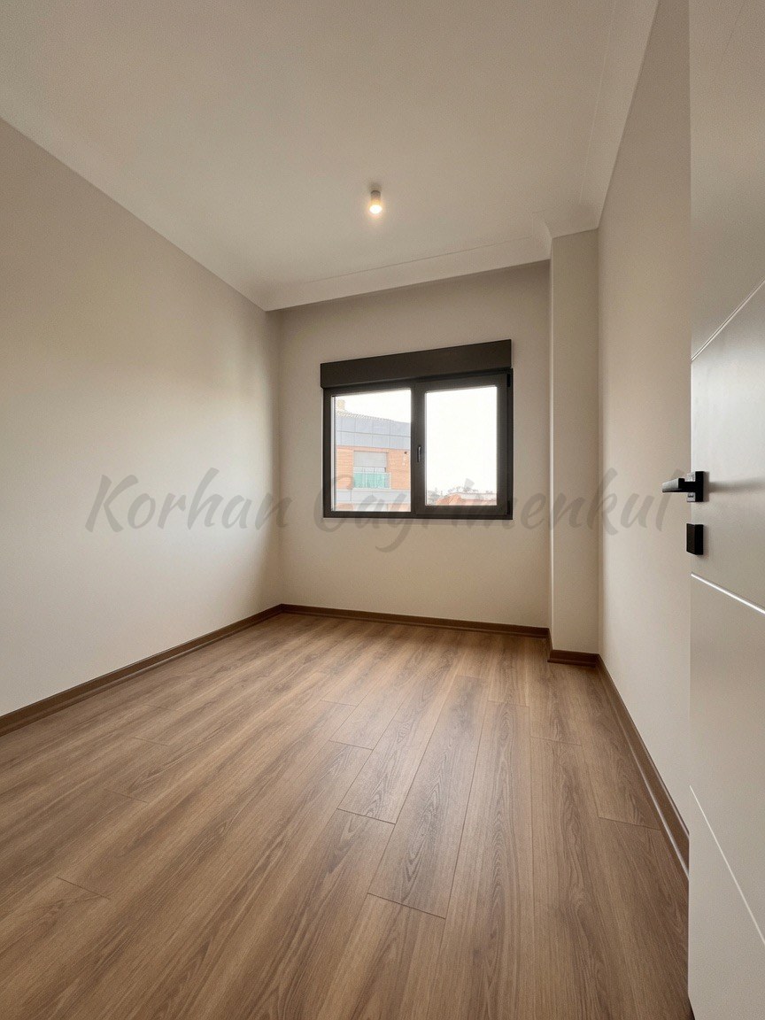 ERENKÖY MARMARAYA YAKIN EBEVEYN BANYOLU 90M2 NET 3+1 SIFIR