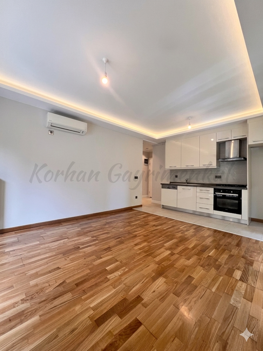 GÖZTEPE'DE BAĞDAT CADDESİNE YAKIN  BALKONLU 75M2 NET 2+1