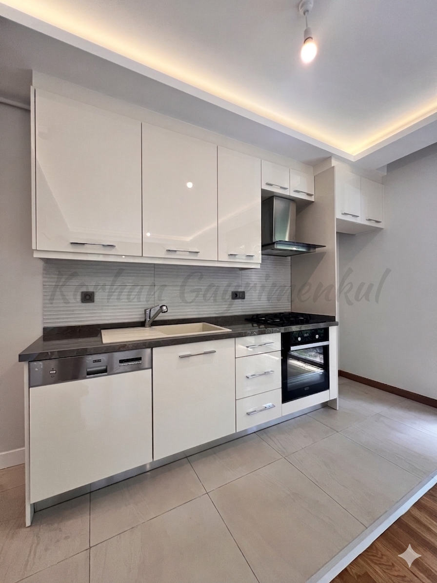 GÖZTEPE'DE BAĞDAT CADDESİNE YAKIN  BALKONLU 75M2 NET 2+1