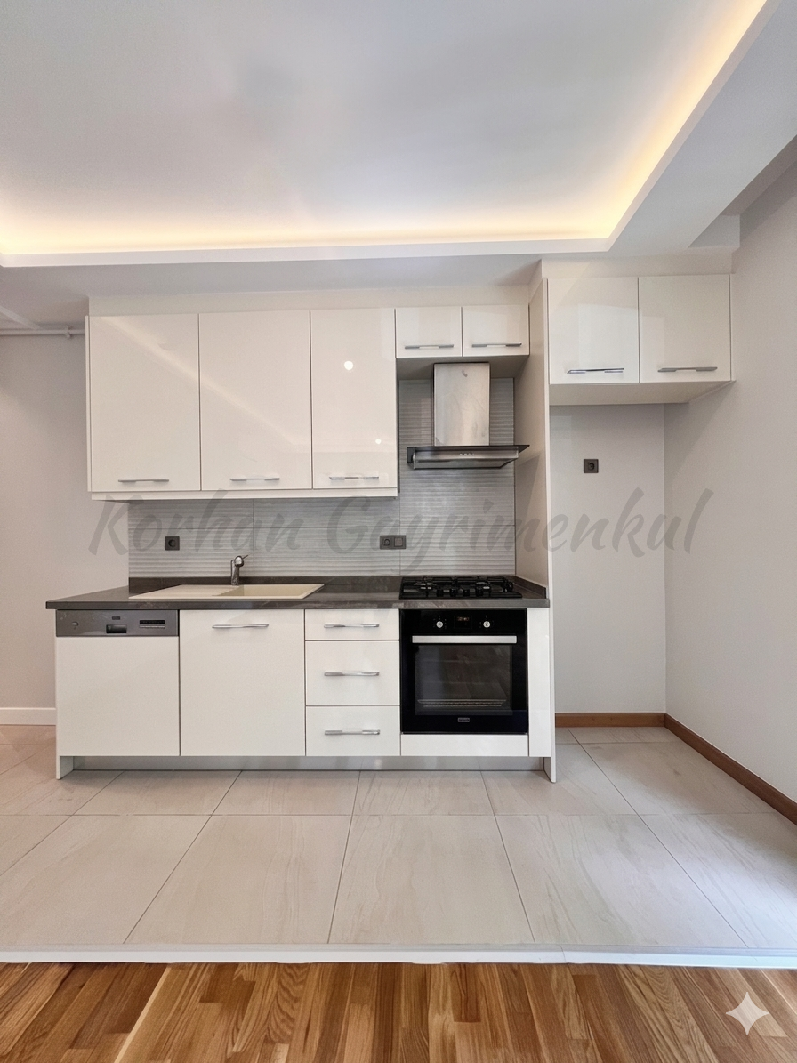 GÖZTEPE'DE BAĞDAT CADDESİNE YAKIN  BALKONLU 75M2 NET 2+1