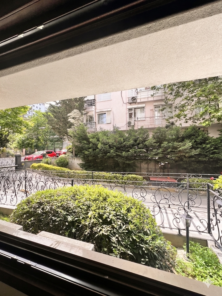 GÖZTEPE'DE BAĞDAT CADDESİNE YAKIN  BALKONLU 75M2 NET 2+1