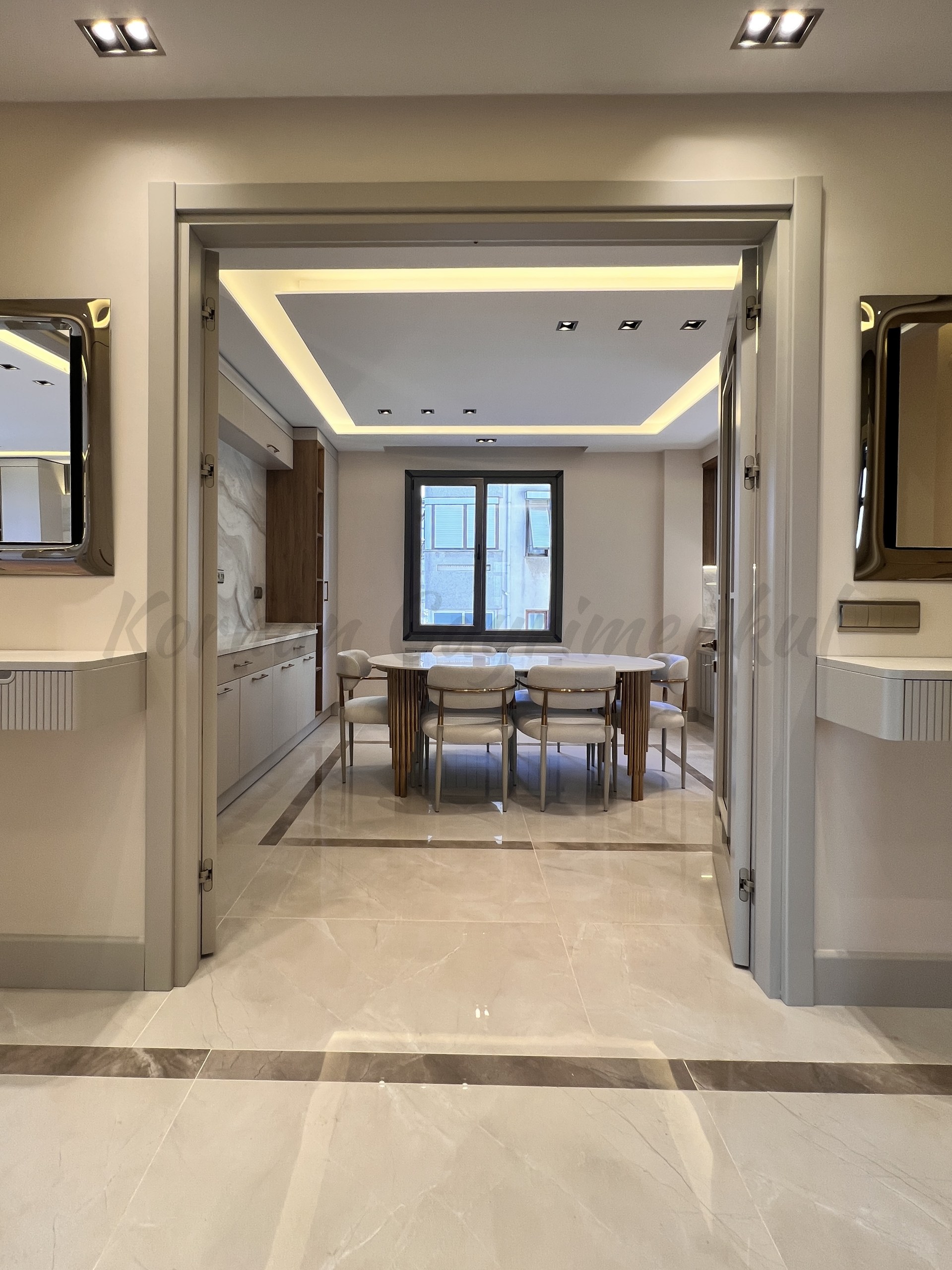 ÇIFTEHAVUZLAR BAĞDATA ÇOK YAKIN MÜTHİŞ DAİRE 210m2 BRÜT 180m2 NET 4+1 KATTA TEK