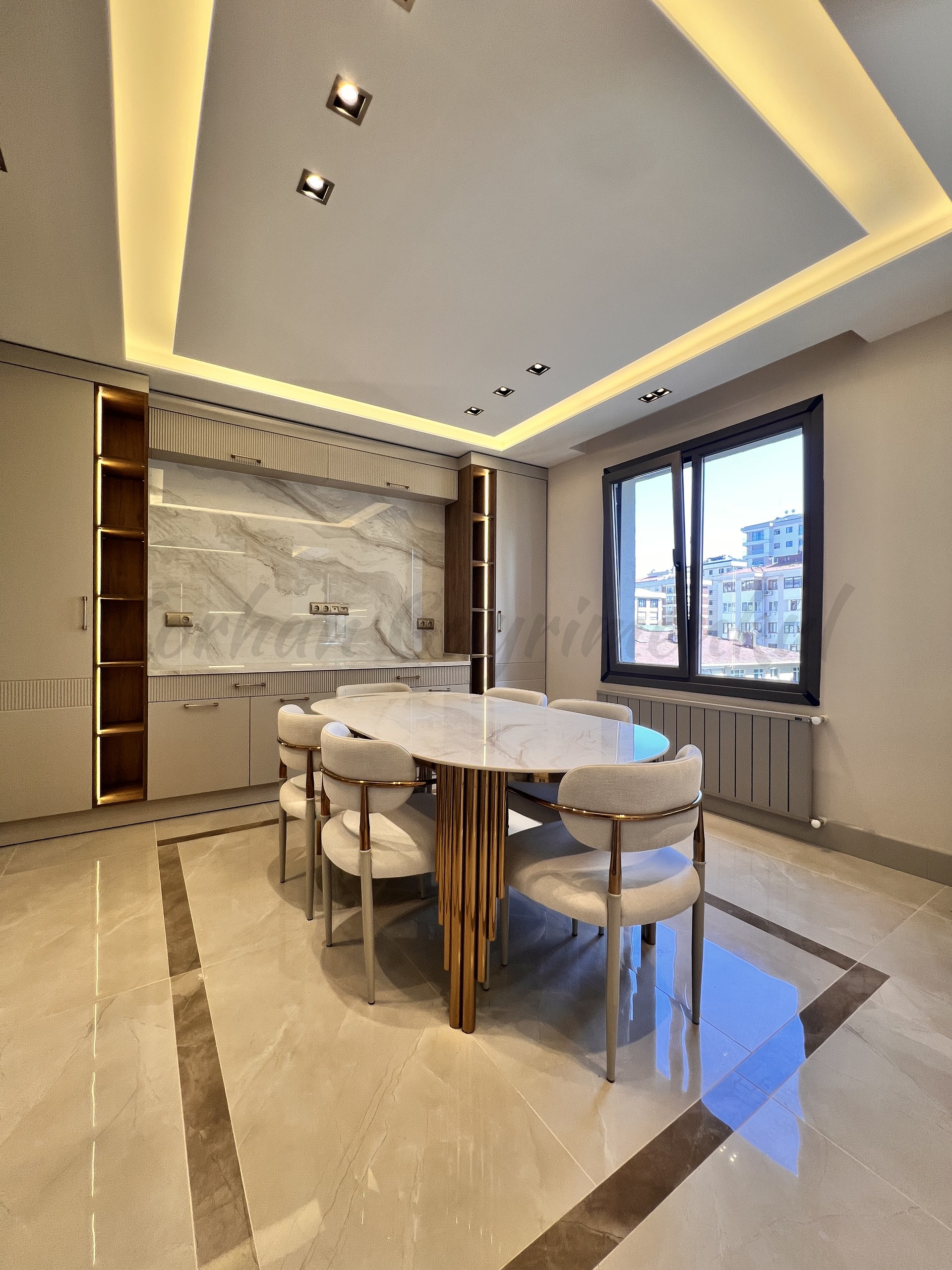 ÇIFTEHAVUZLAR BAĞDATA ÇOK YAKIN MÜTHİŞ DAİRE 210m2 BRÜT 180m2 NET 4+1 KATTA TEK