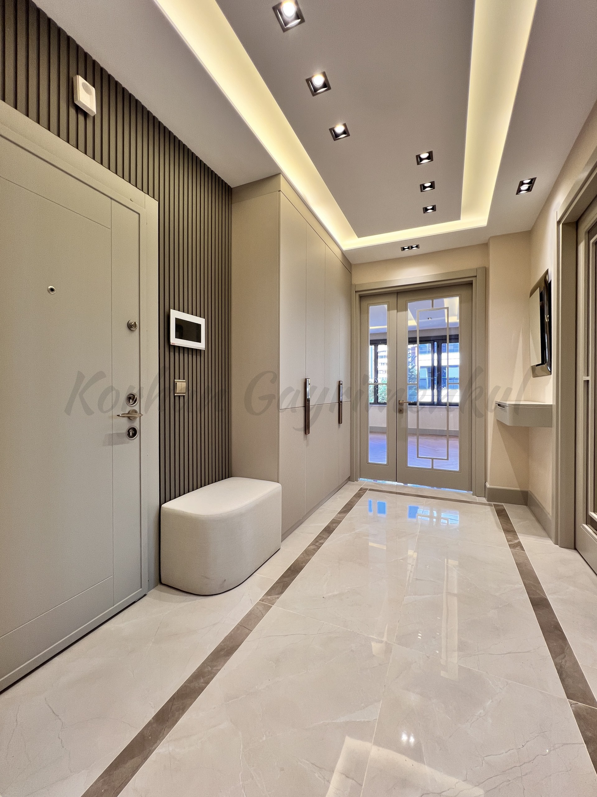 ÇIFTEHAVUZLAR BAĞDATA ÇOK YAKIN MÜTHİŞ DAİRE 210m2 BRÜT 180m2 NET 4+1 KATTA TEK