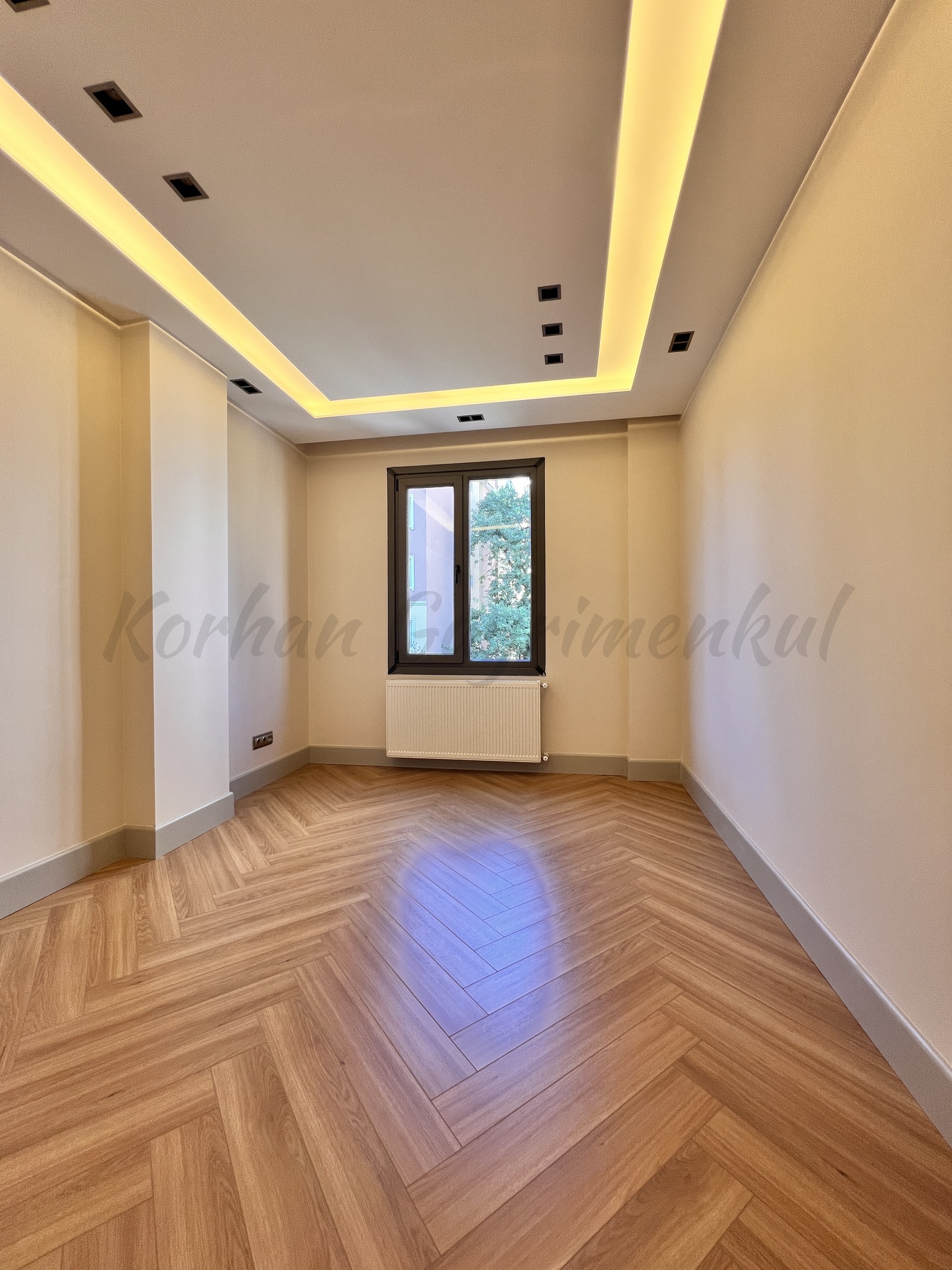 ÇIFTEHAVUZLAR BAĞDATA ÇOK YAKIN MÜTHİŞ DAİRE 210m2 BRÜT 180m2 NET 4+1 KATTA TEK