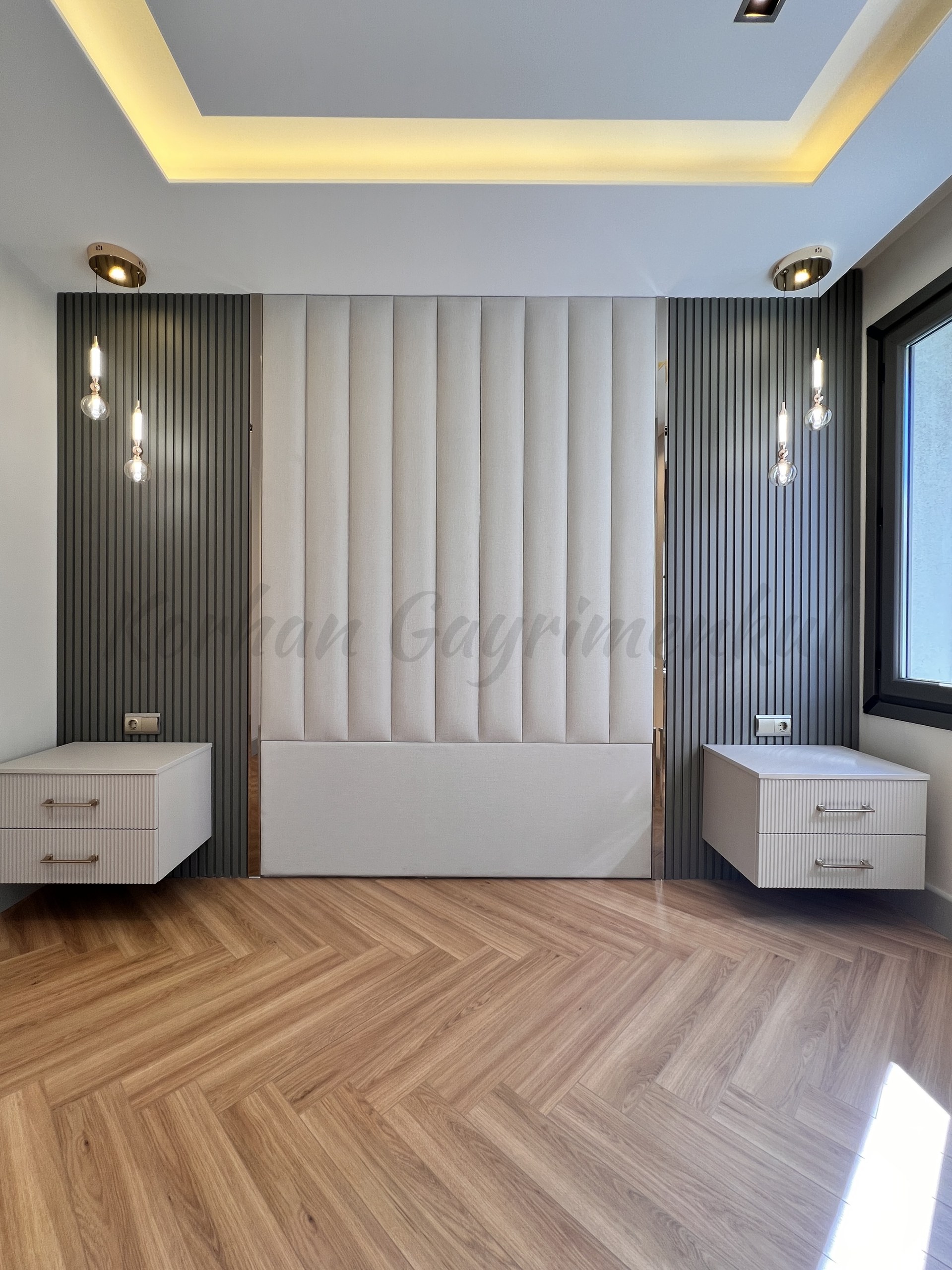 ÇIFTEHAVUZLAR BAĞDATA ÇOK YAKIN MÜTHİŞ DAİRE 210m2 BRÜT 180m2 NET 4+1 KATTA TEK