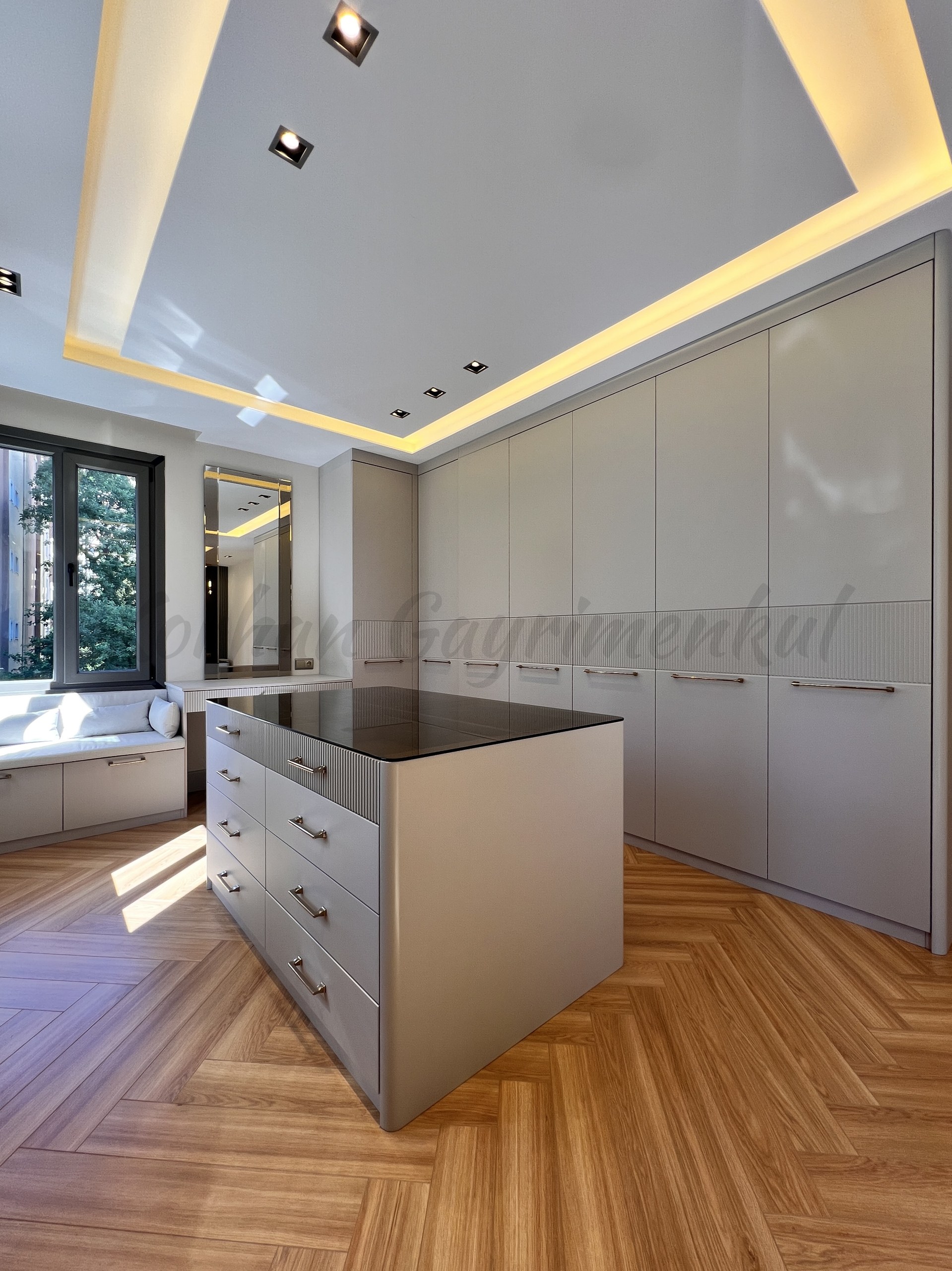 ÇIFTEHAVUZLAR BAĞDATA ÇOK YAKIN MÜTHİŞ DAİRE 210m2 BRÜT 180m2 NET 4+1 KATTA TEK