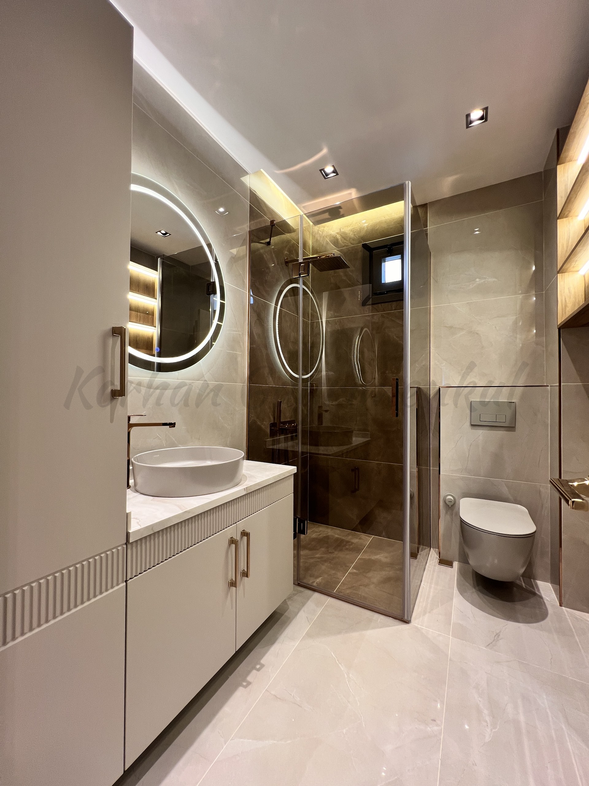 ÇIFTEHAVUZLAR BAĞDATA ÇOK YAKIN MÜTHİŞ DAİRE 210m2 BRÜT 180m2 NET 4+1 KATTA TEK