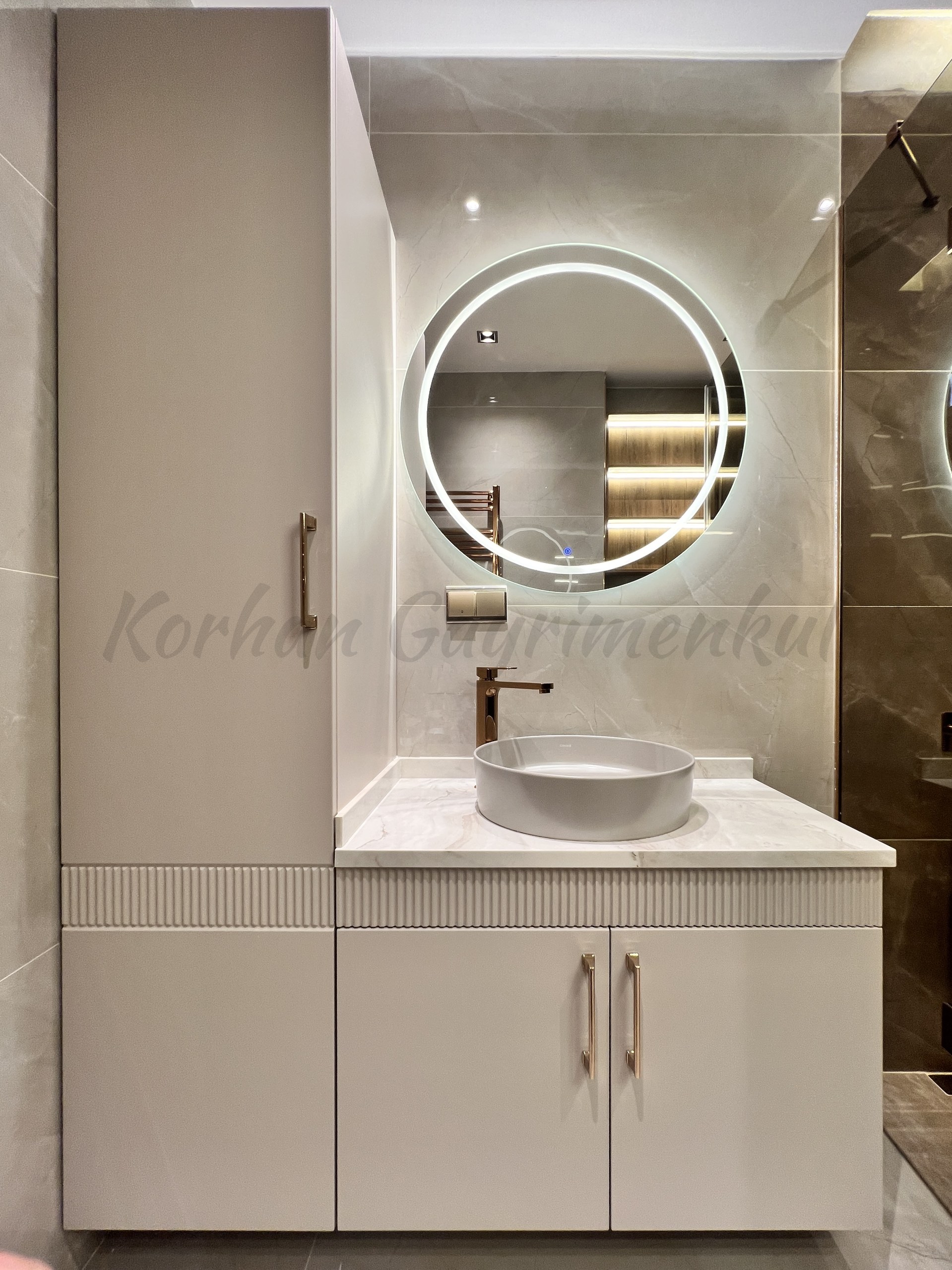 ÇIFTEHAVUZLAR BAĞDATA ÇOK YAKIN MÜTHİŞ DAİRE 210m2 BRÜT 180m2 NET 4+1 KATTA TEK