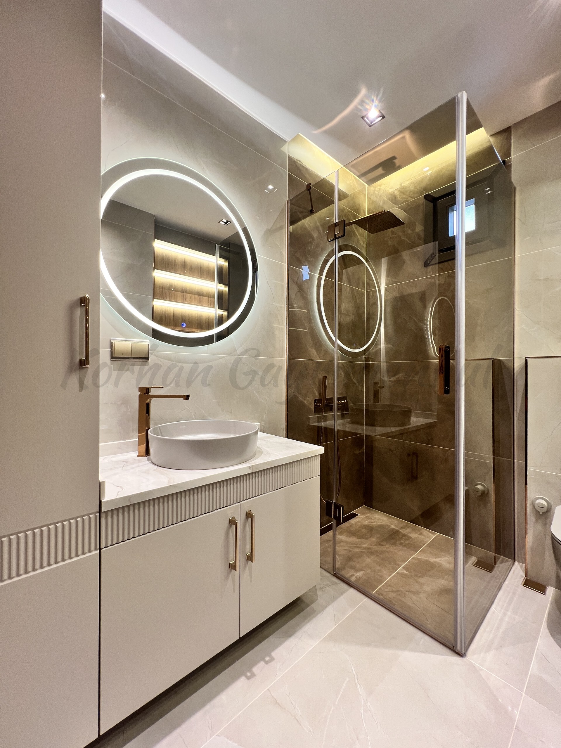 ÇIFTEHAVUZLAR BAĞDATA ÇOK YAKIN MÜTHİŞ DAİRE 210m2 BRÜT 180m2 NET 4+1 KATTA TEK