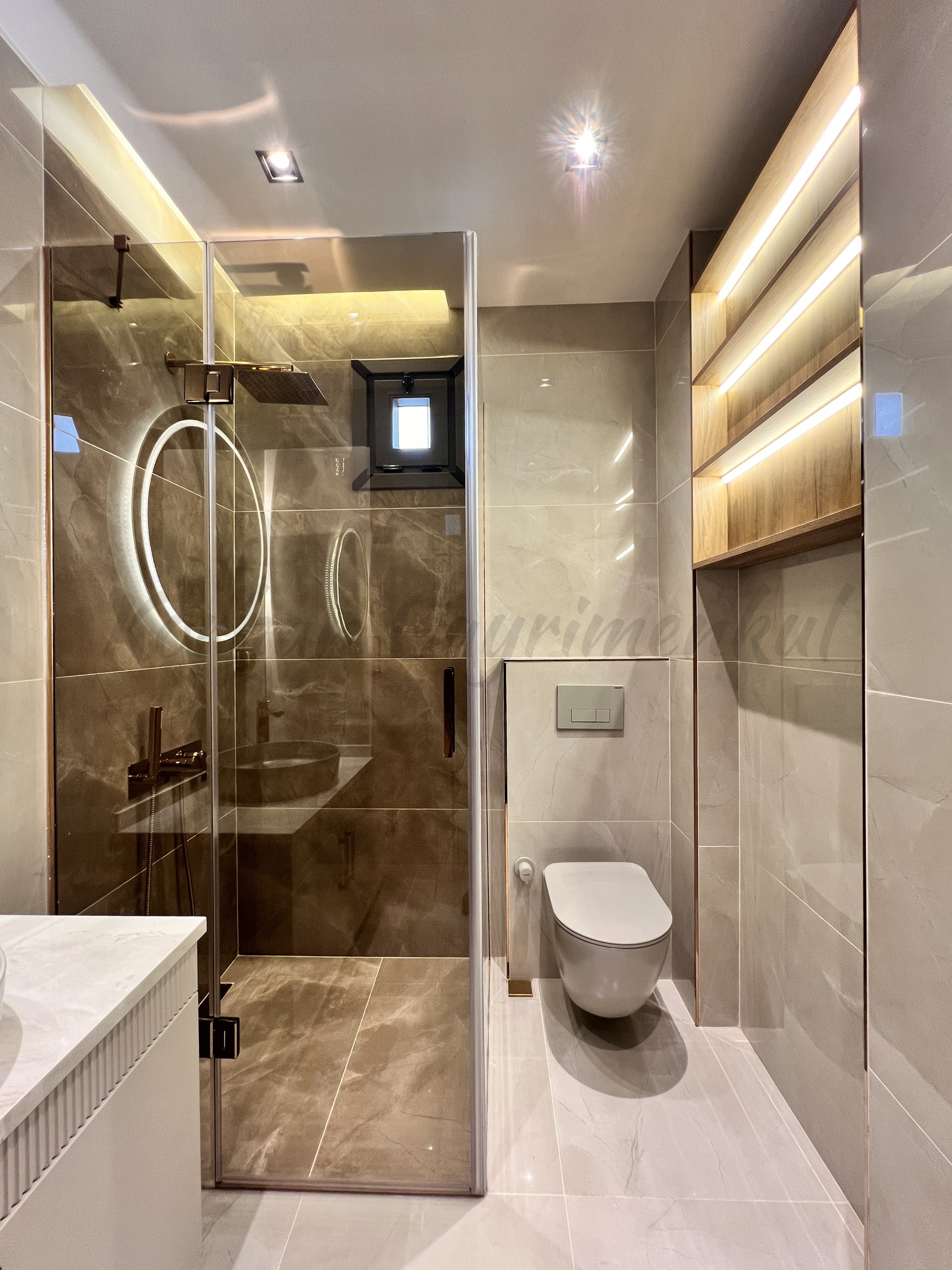 ÇIFTEHAVUZLAR BAĞDATA ÇOK YAKIN MÜTHİŞ DAİRE 210m2 BRÜT 180m2 NET 4+1 KATTA TEK