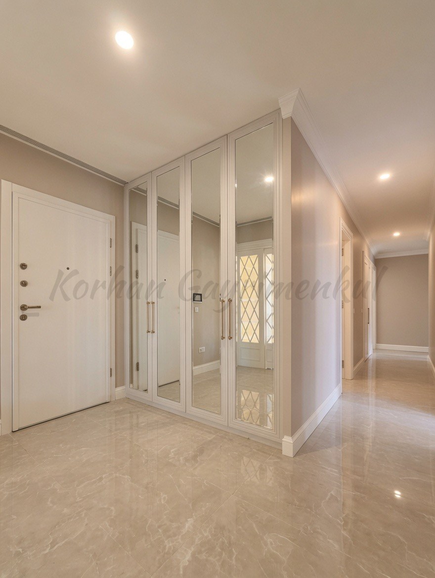YALI PARSELİNDE SIFIR 7/24 GÜVENLİKLİ 240m2 4+1 GENİŞ BALKONLU YEŞİLLİKLER İÇİNDE
