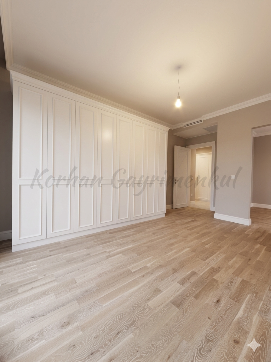 YALI PARSELİNDE SIFIR 7/24 GÜVENLİKLİ 240m2 4+1 GENİŞ BALKONLU YEŞİLLİKLER İÇİNDE