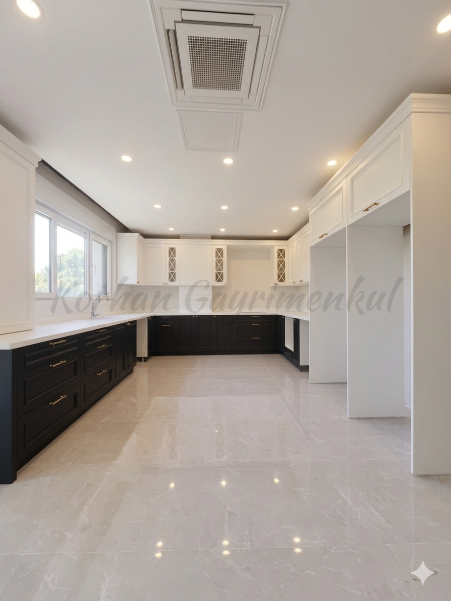YALI PARSELİNDE SIFIR 7/24 GÜVENLİKLİ 240m2 4+1 GENİŞ BALKONLU YEŞİLLİKLER İÇİNDE