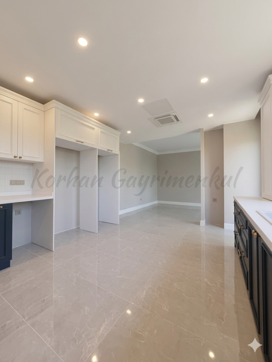 YALI PARSELİNDE SIFIR 7/24 GÜVENLİKLİ 240m2 4+1 GENİŞ BALKONLU YEŞİLLİKLER İÇİNDE