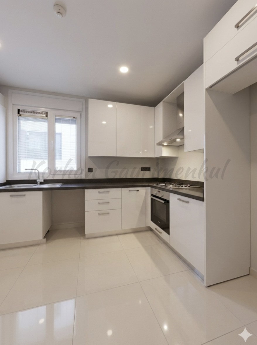 GÖZTEPEDE BAĞDAT CADDDESİNE YÜRÜME MESAFESİNDE ÖMERPAŞAYA ÇOK YAKIN BALKONLU 115M2 2+1