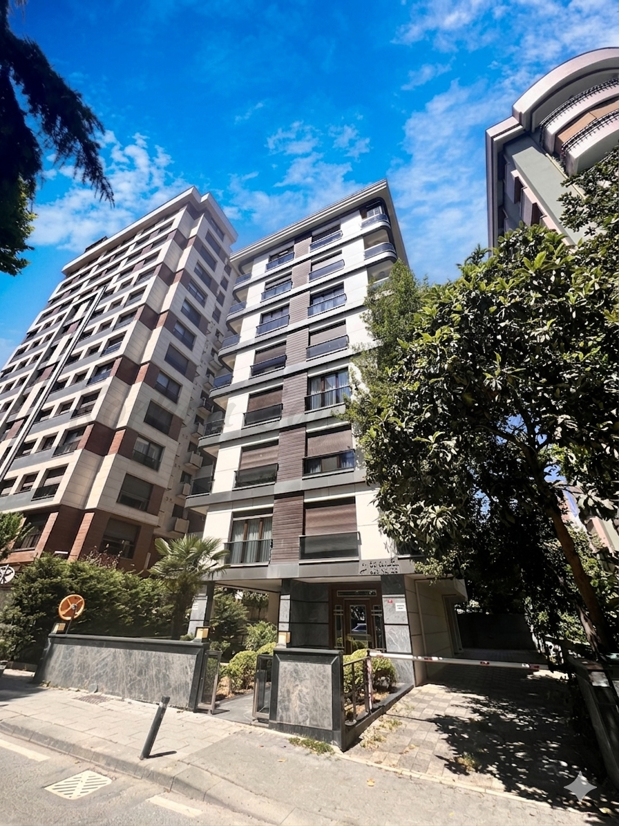 GÖZTEPEDE BAĞDAT CADDDESİNE YÜRÜME MESAFESİNDE ÖMERPAŞAYA ÇOK YAKIN BALKONLU 115M2 2+1