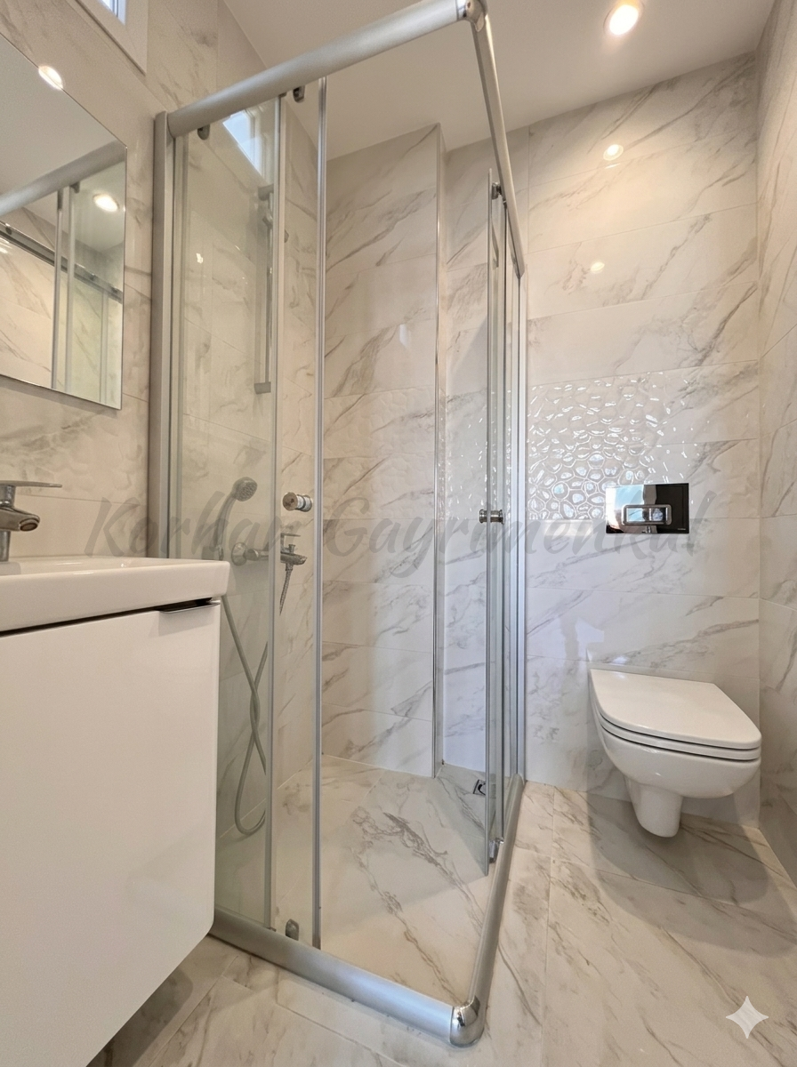 CADDEBOSTAN ÖMERPAŞA'DA BALKONLU ÖN KÖŞE 90M2 NET 3+1