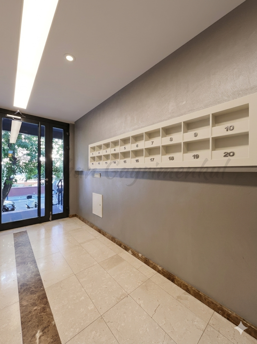 CADDEBOSTAN ÖMERPAŞA'DA BALKONLU ÖN KÖŞE 90M2 NET 3+1