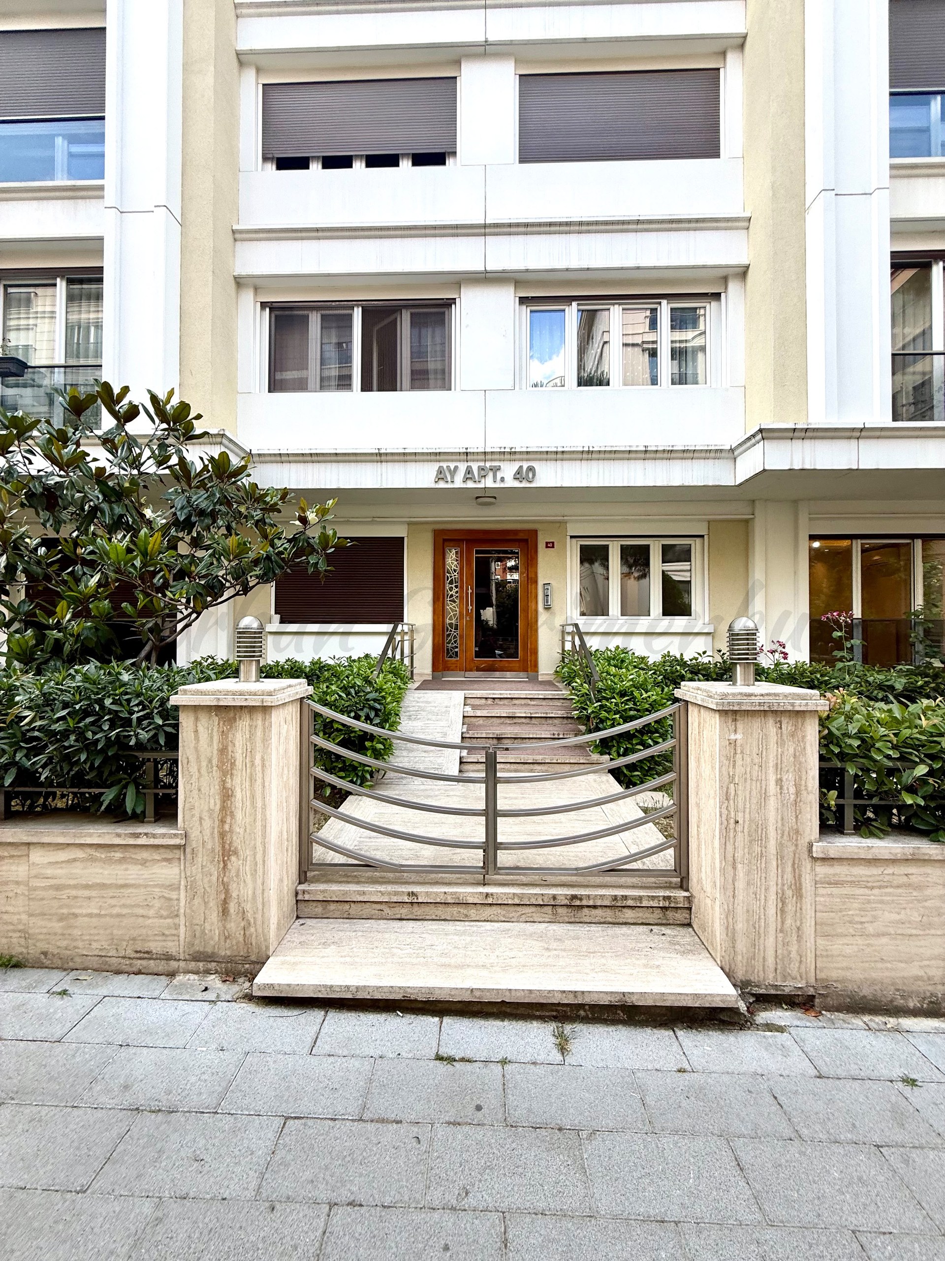 ÇİFTEHAVUZLAR YEŞİLBAHARDA 2015 YAPIMI 80M2 NET 3+1 YÜKSEK GİRİŞ