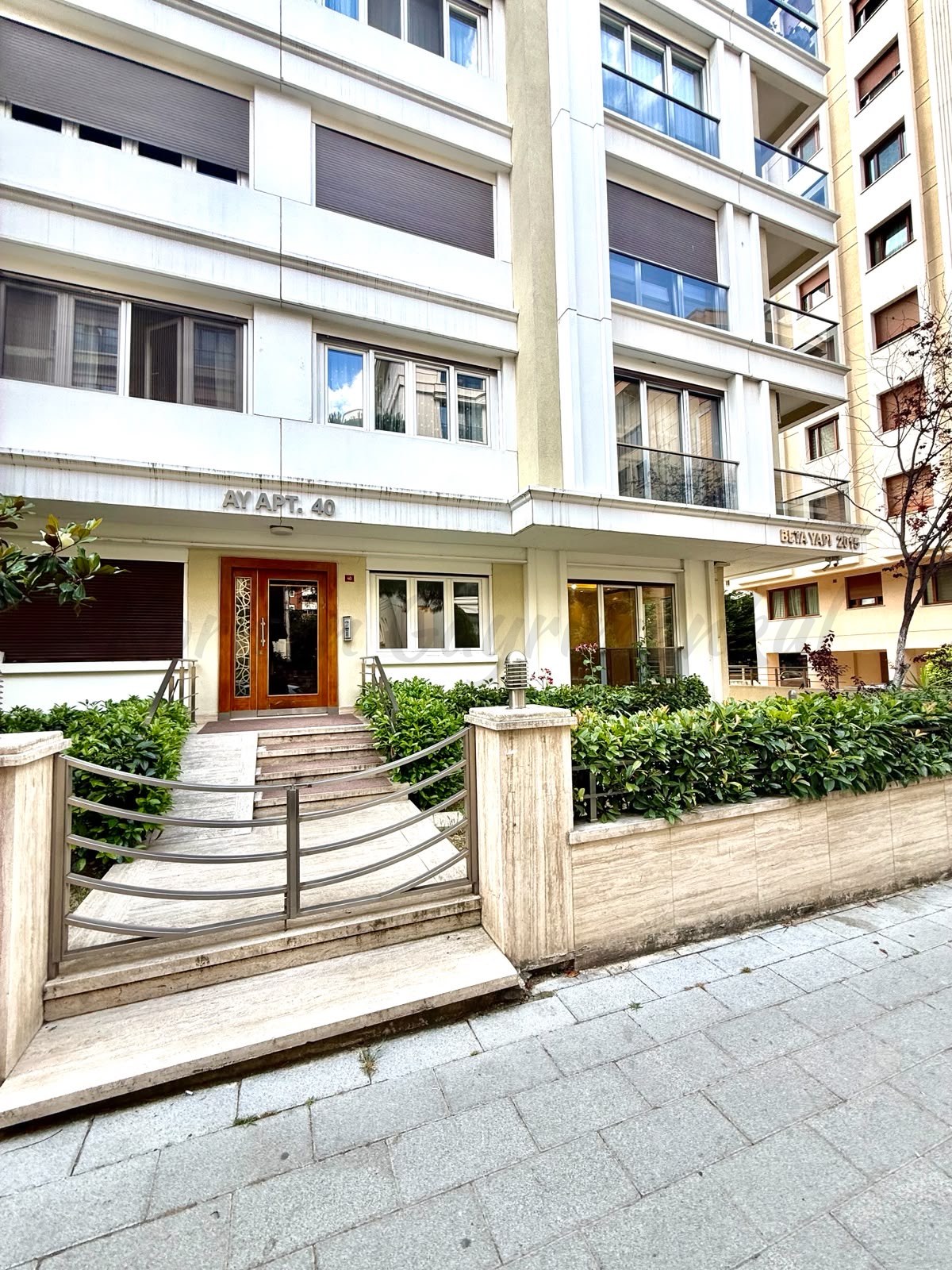 ÇİFTEHAVUZLAR YEŞİLBAHARDA 2015 YAPIMI 80M2 NET 3+1 YÜKSEK GİRİŞ