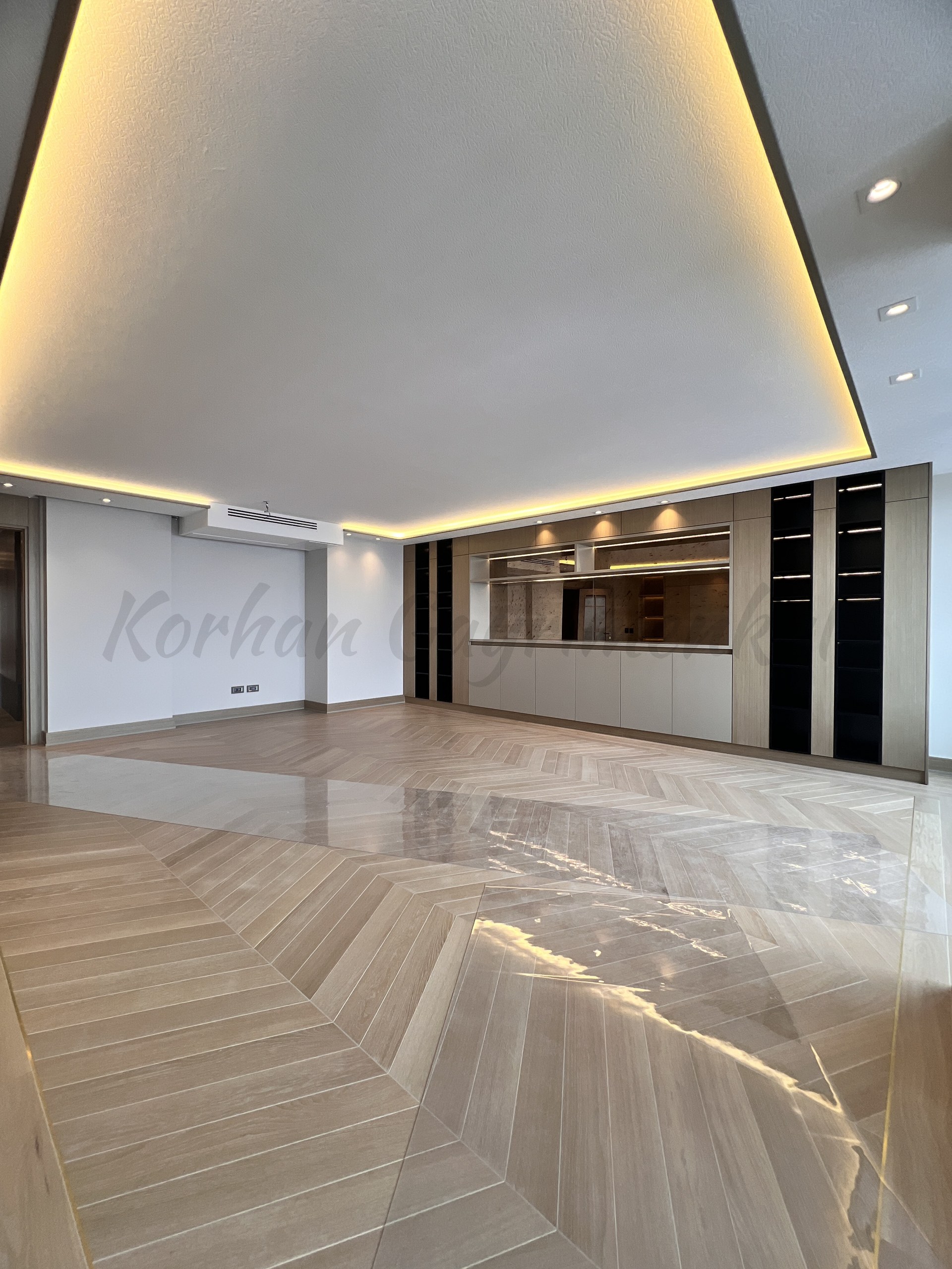 KALAMIŞ'TA KESİNTİSİZ DENİZ VE MARİNA MANZARALI 155M2 NET 4+1 SIFIR