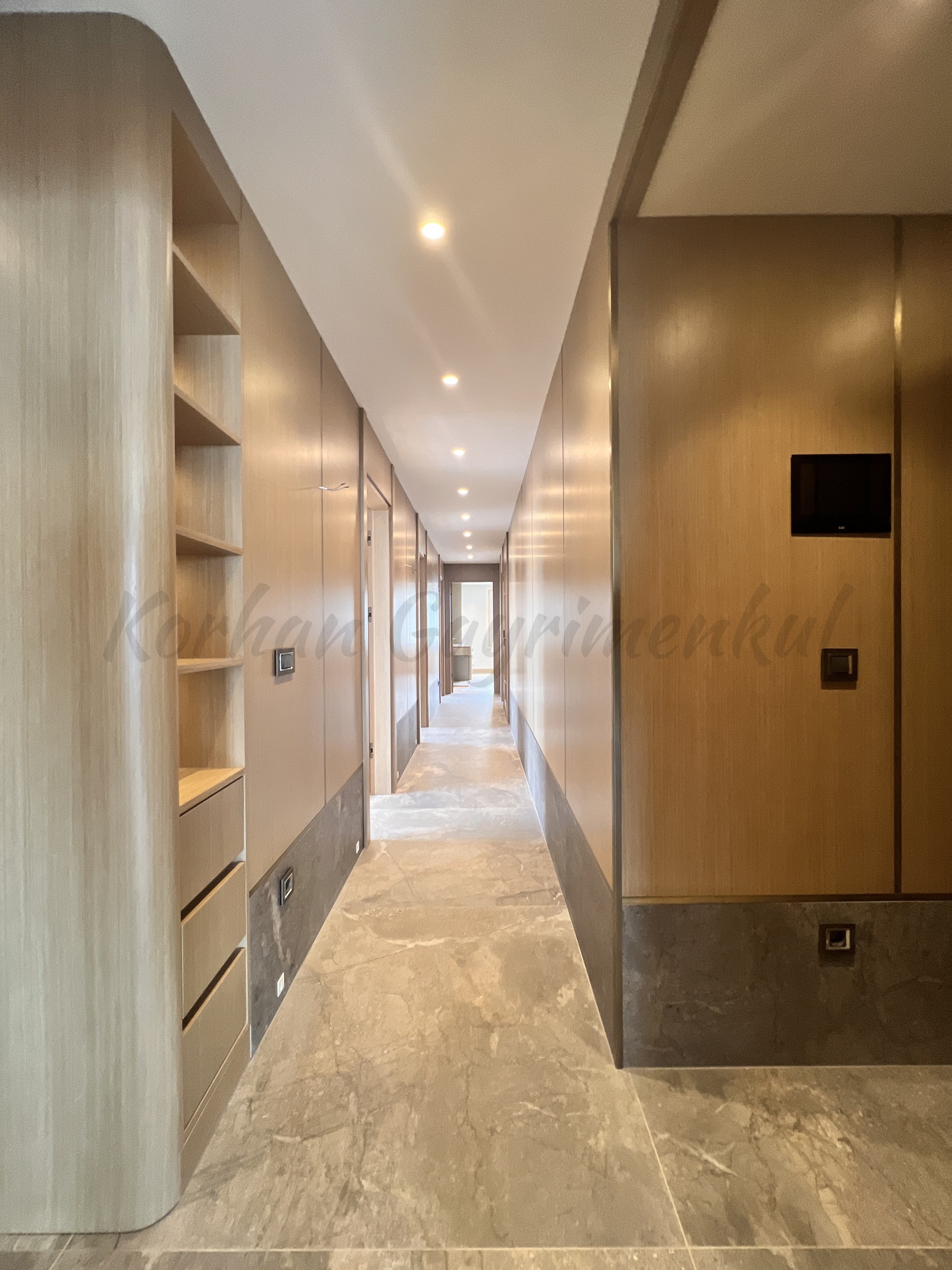 KALAMIŞ'TA KESİNTİSİZ DENİZ VE MARİNA MANZARALI 155M2 NET 4+1 SIFIR