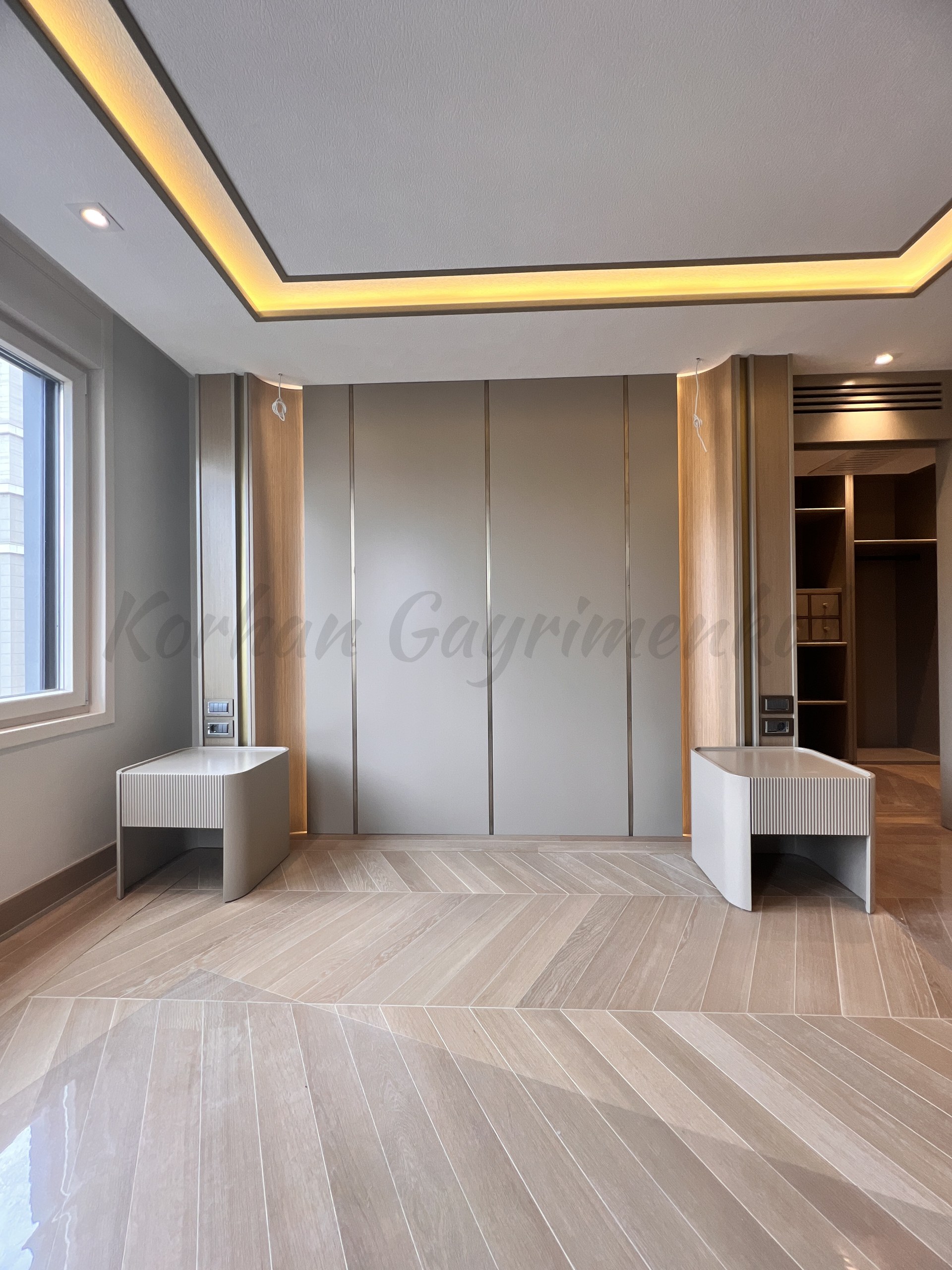 KALAMIŞ'TA KESİNTİSİZ DENİZ VE MARİNA MANZARALI 155M2 NET 4+1 SIFIR